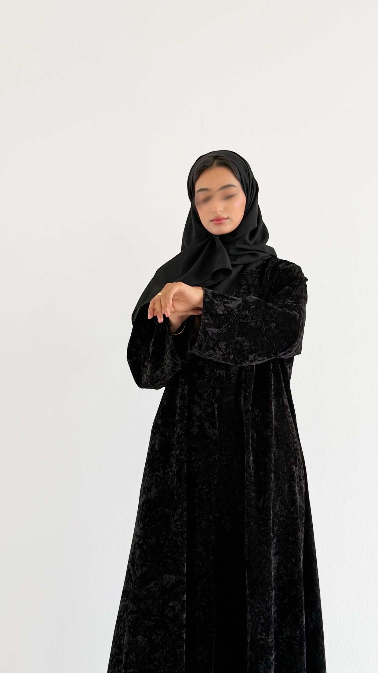 MW1769 - عباية مخمل مشجرة - Aya
