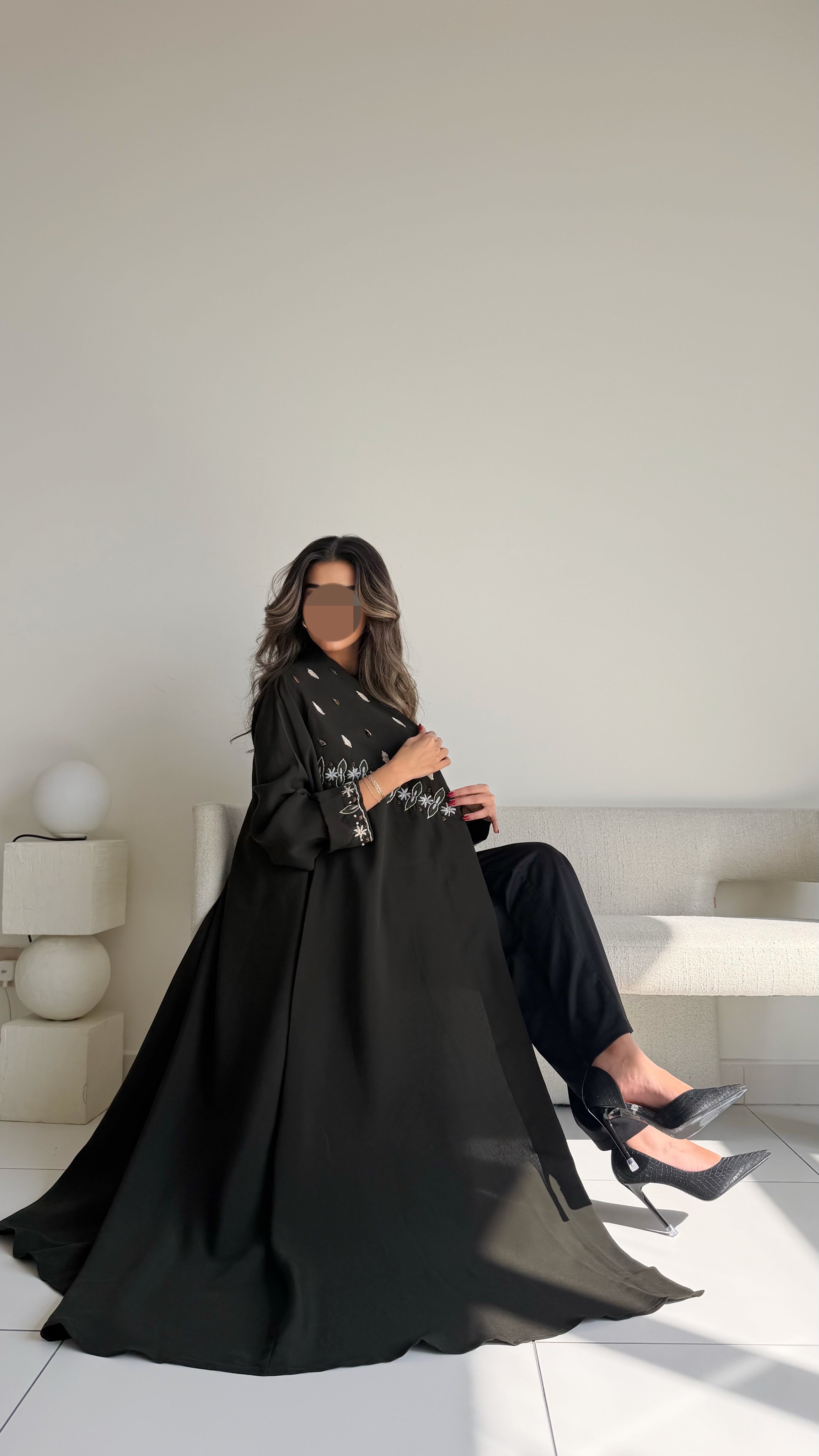 MW645 - Light Crepe Standing with Jacquard Half-Cloche