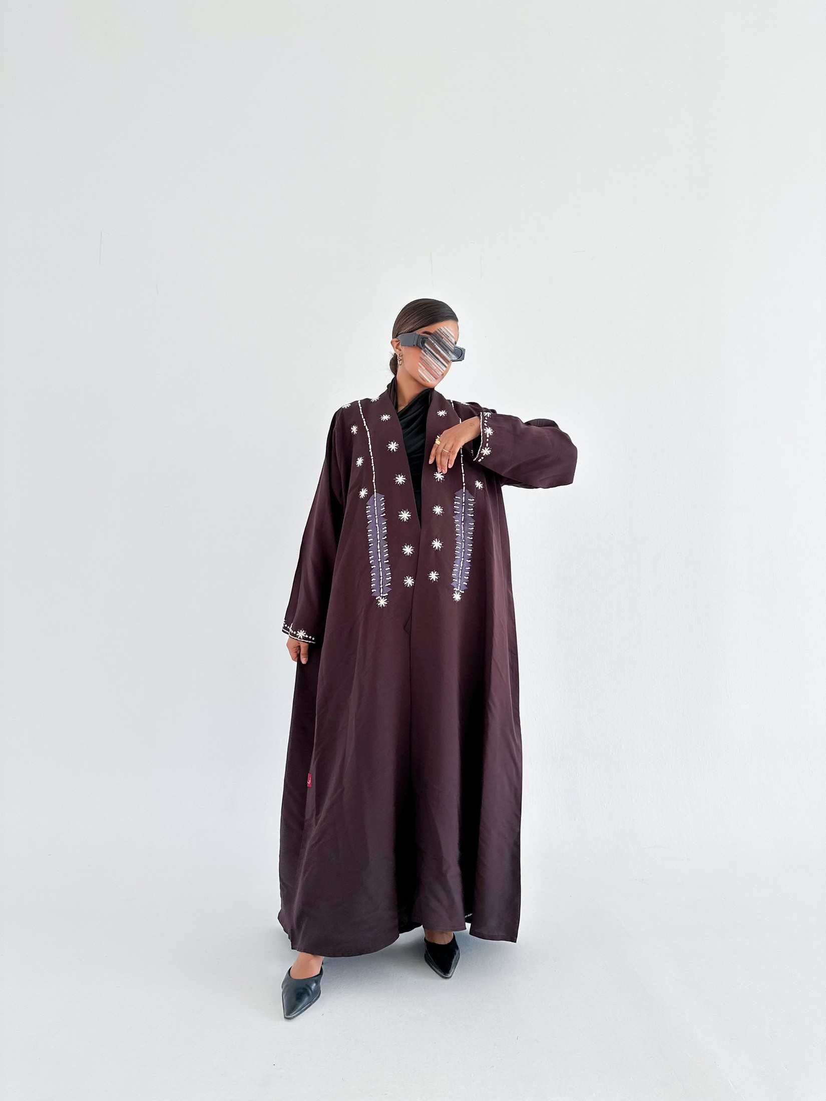 MWT687 - عباية تطريز وشك - Aya