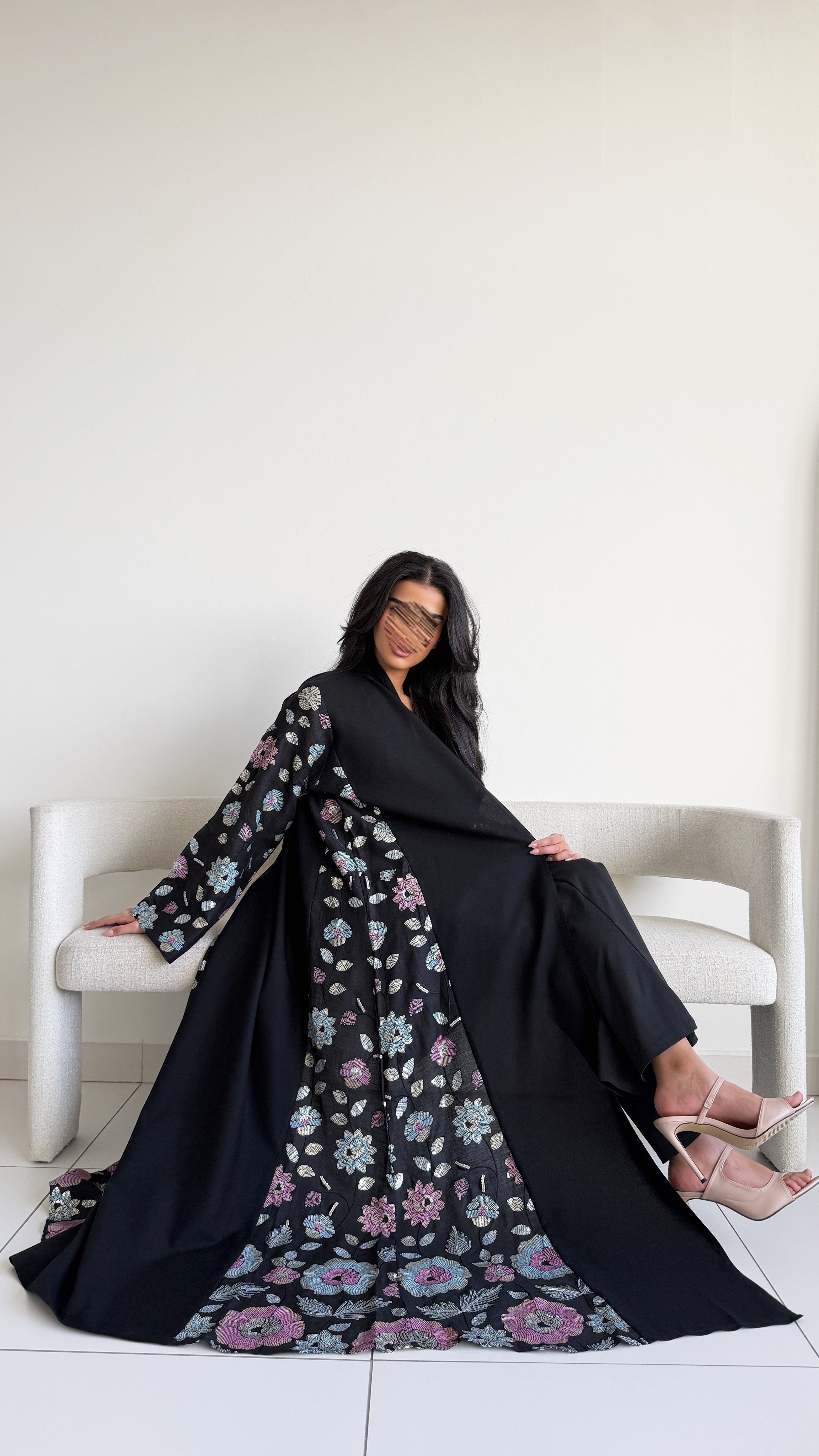 MWT1115 - عباية لنن مع تدخلية ركامة - Aya