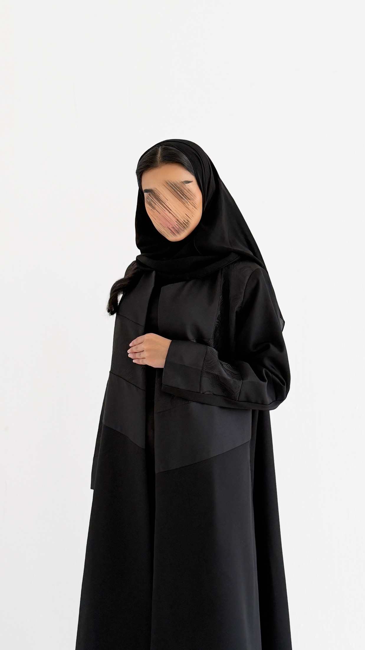 MW2041 - عباية بليزر مع اضافه ثلاثة خامات ليعطي طابع الاناقة - Aya