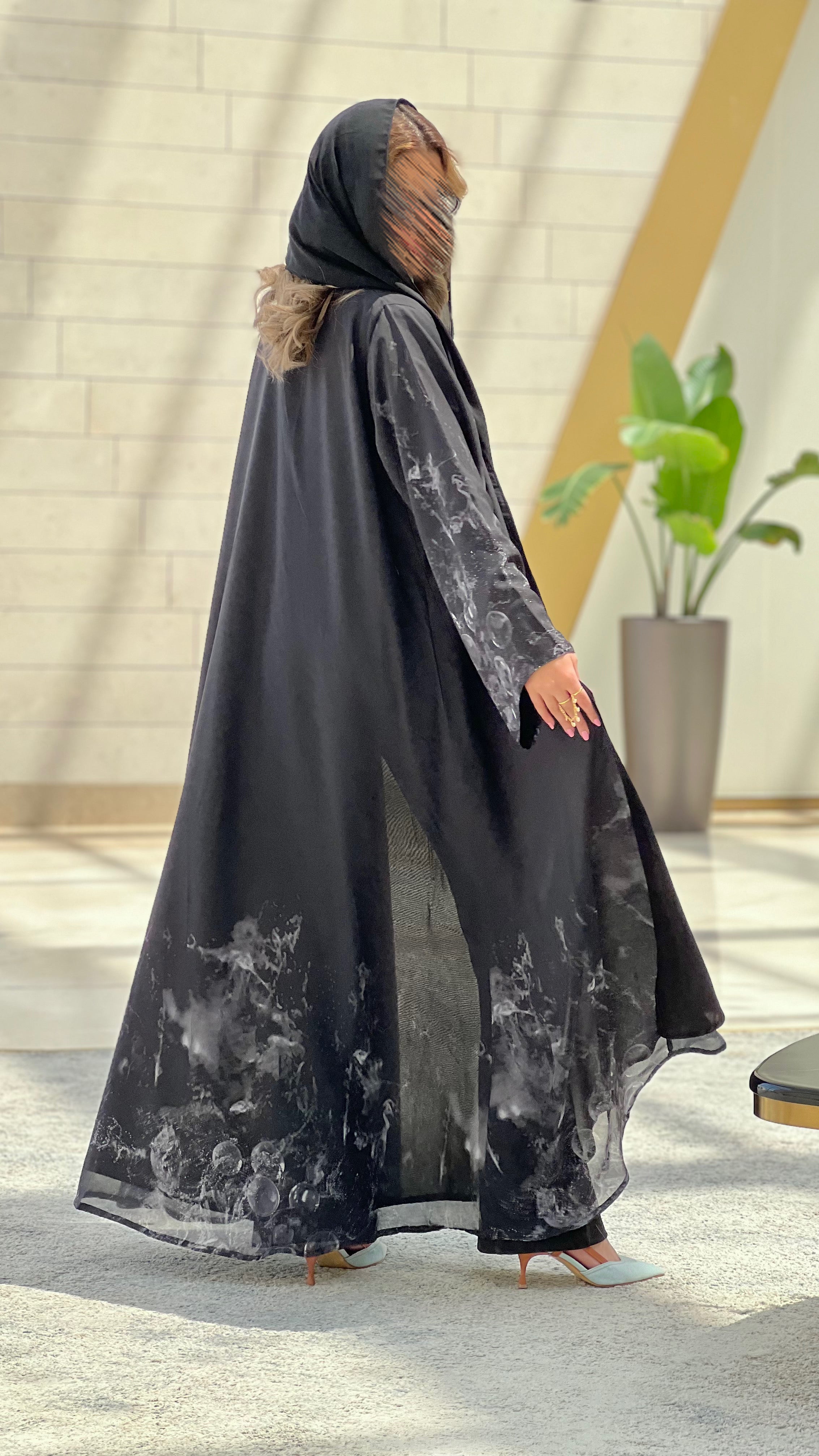 MWT329 - عباية طباعة شيفون اسود وابيض - Aya