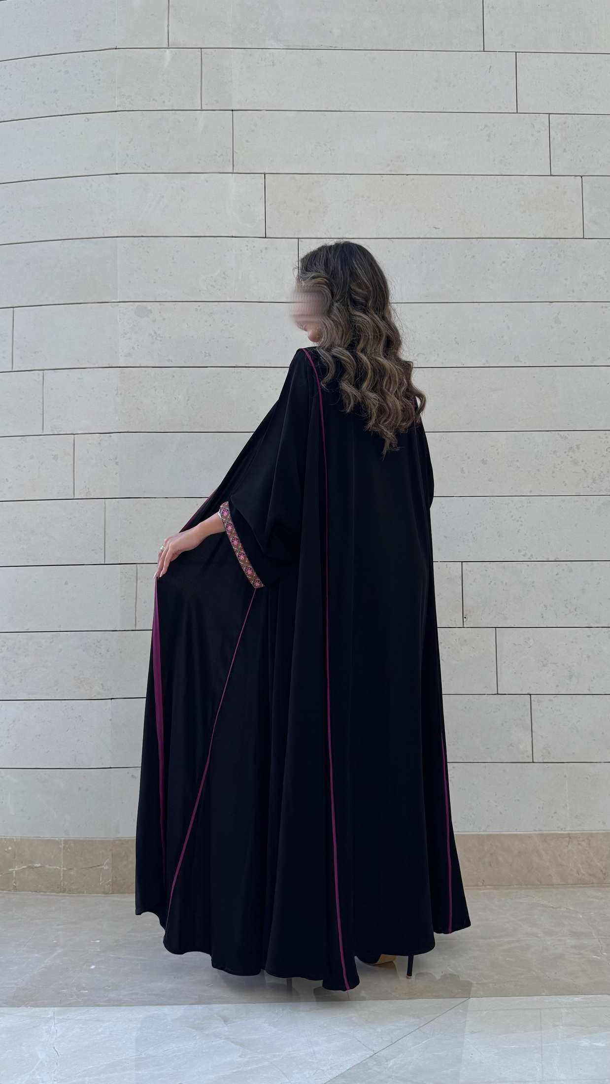 MW1605 - عباية سوداء بخطوط بنفسجية وتطريز بنفسجي | Black Abaya with Purple Stripes and Embroidery - Aya