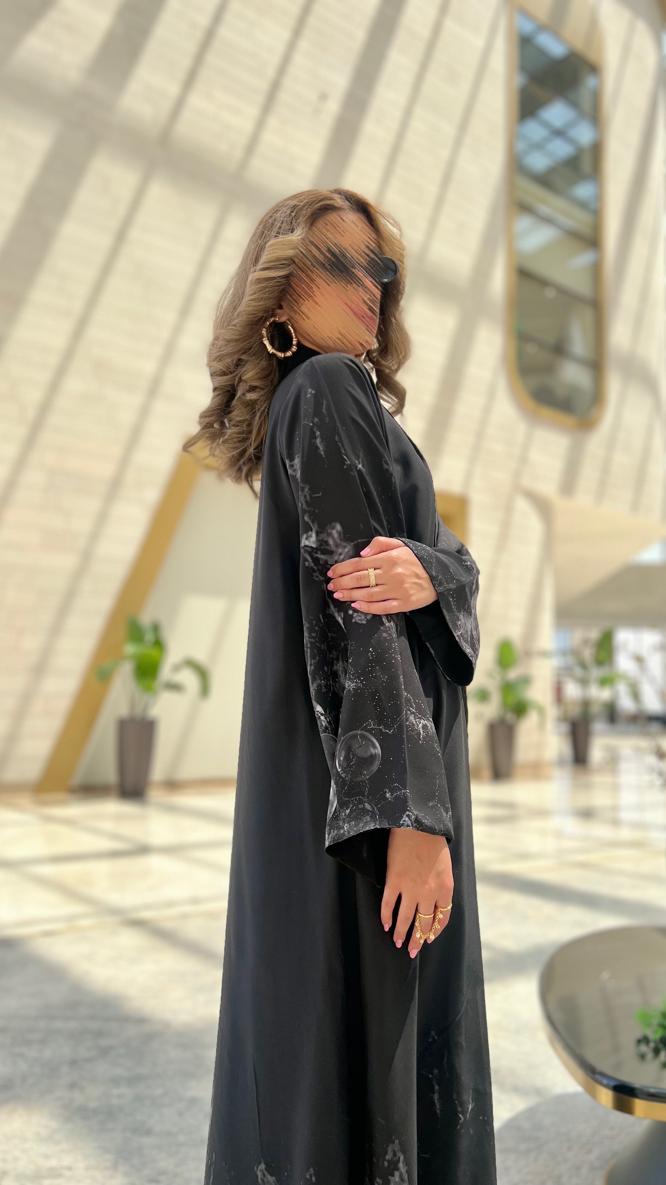 MWT329 - عباية طباعة شيفون اسود وابيض - Aya
