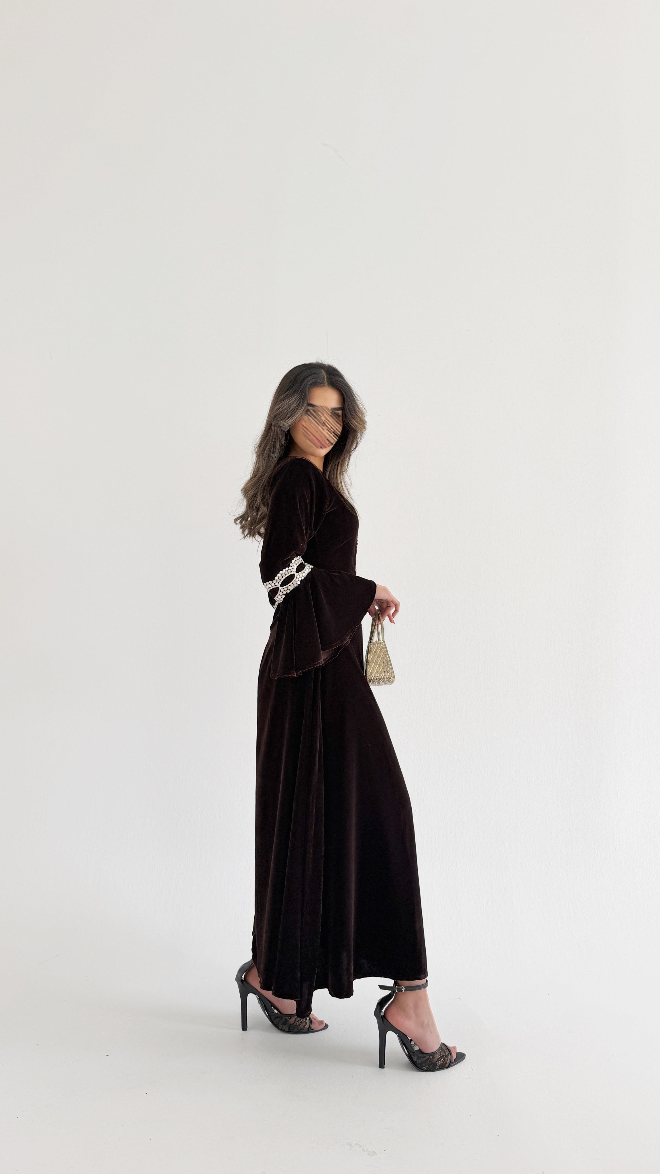 MWJ013 - جلابية مخمل مكسر بتصميم أنيق وكلفة ناعمة متوازنة - Aya