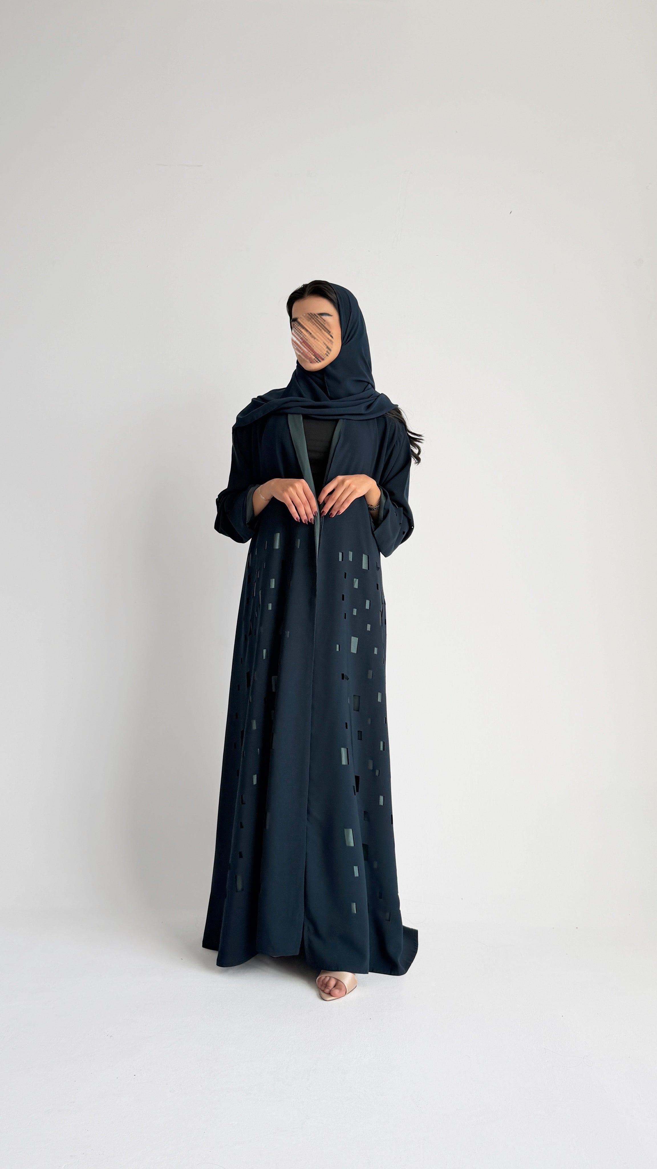 MW2066 - عباية نص كلوش بتقنية قص الليزر - Aya