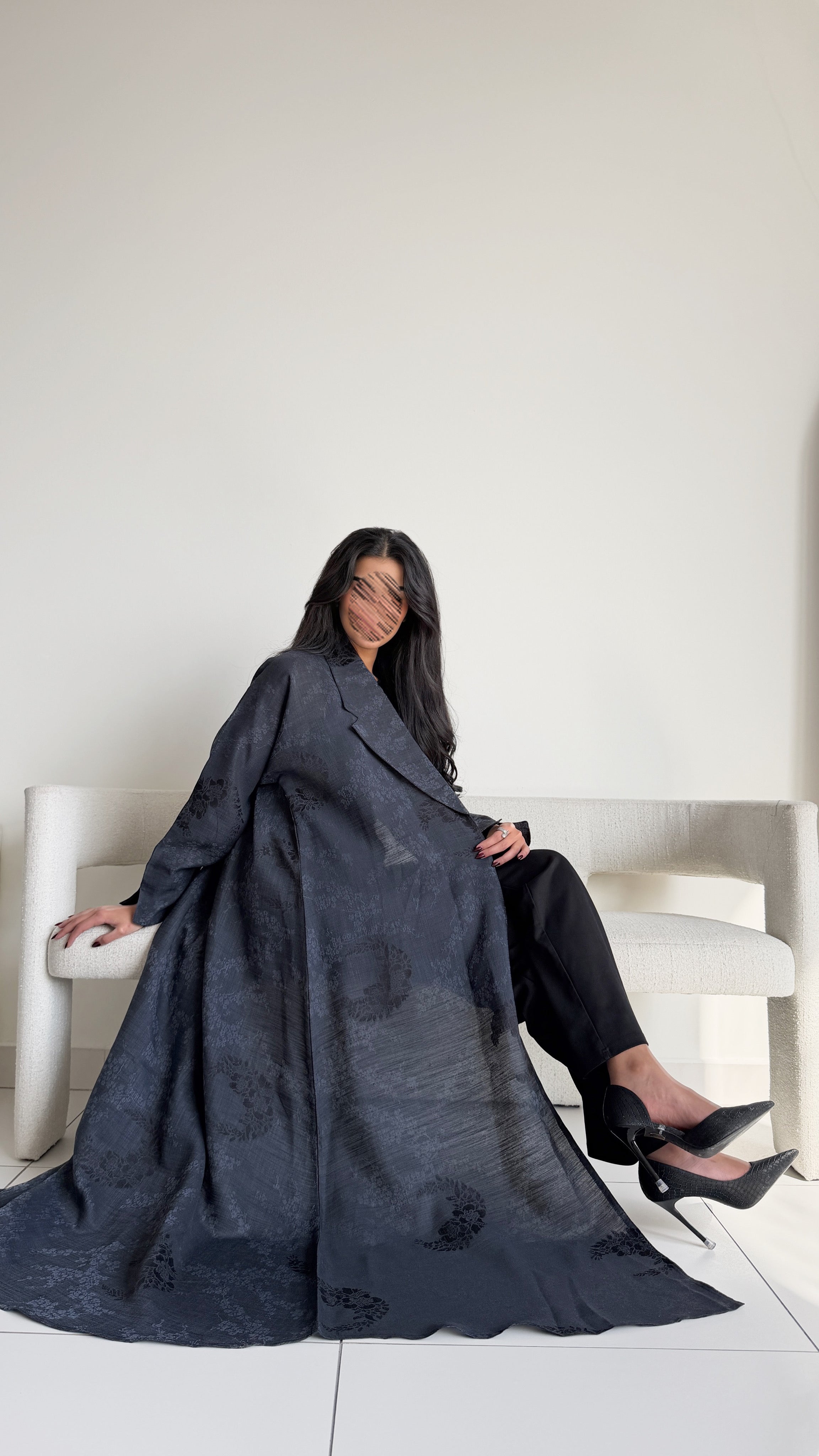 MWT1000 - عباية لنن مطرزة - Aya