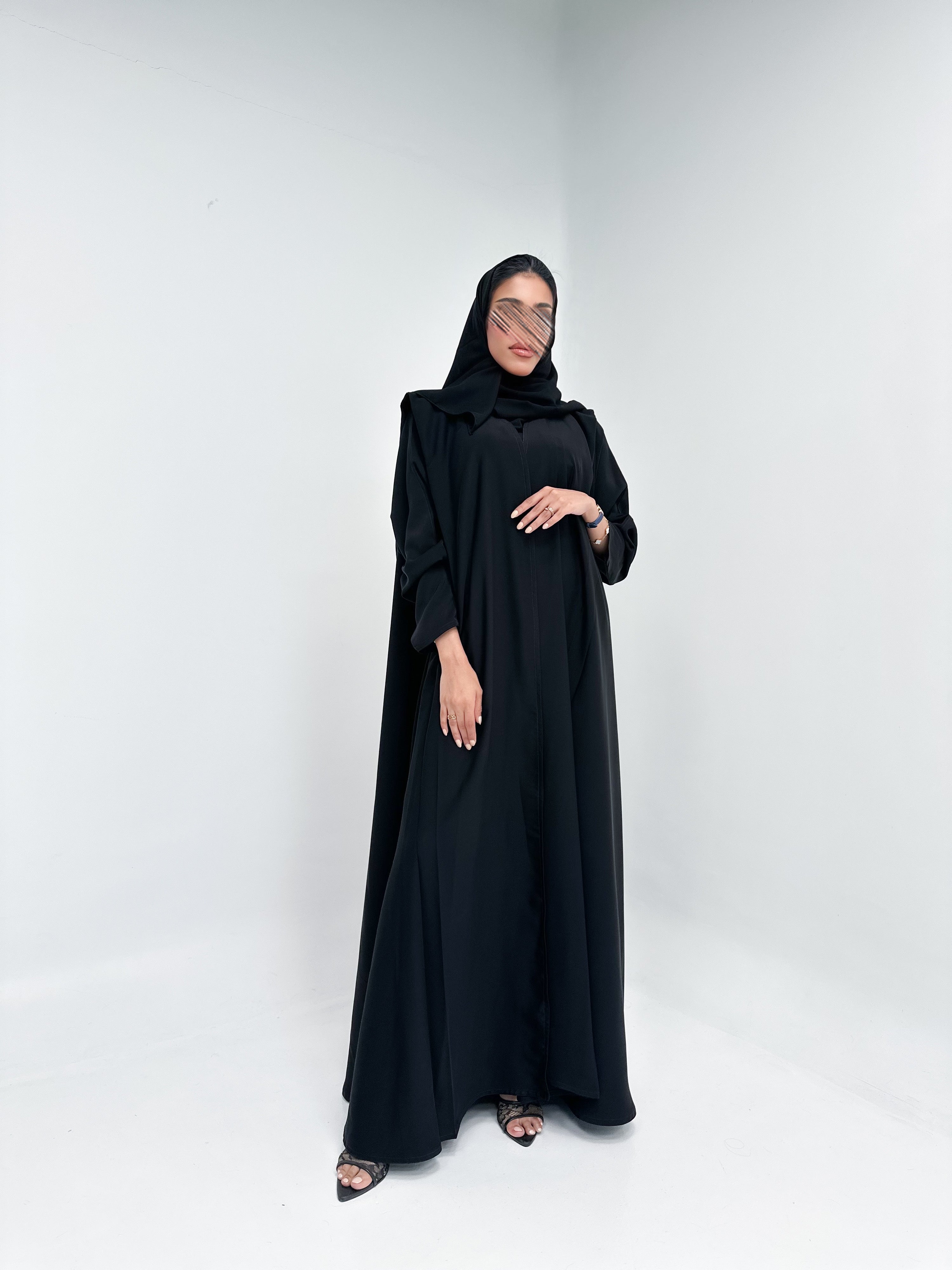 MW645 - Light Crepe Standing with Jacquard Half-Cloche