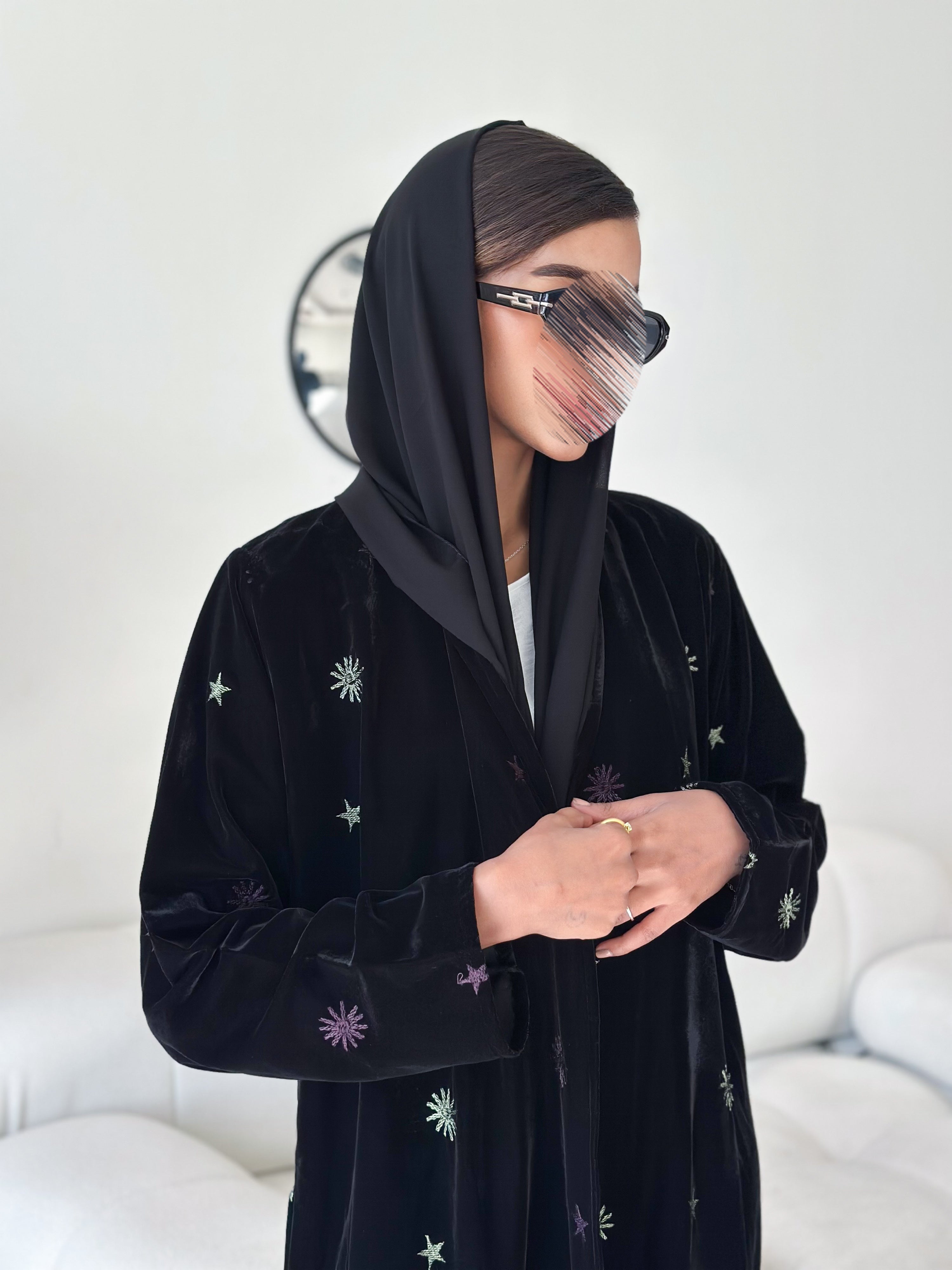 MW1742 - عباية اسود مخمل مطرزة - Aya