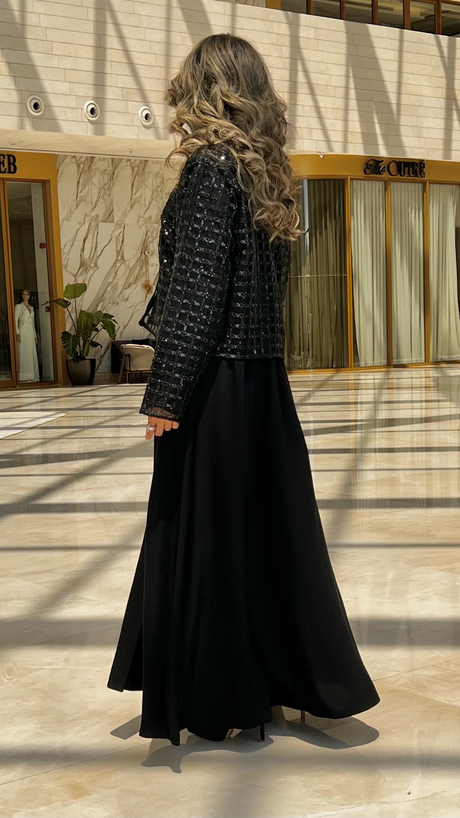 MW1564 - عباية سوداء بسديري شك قطعه منفصله | Embellished Vest Abaya - Aya