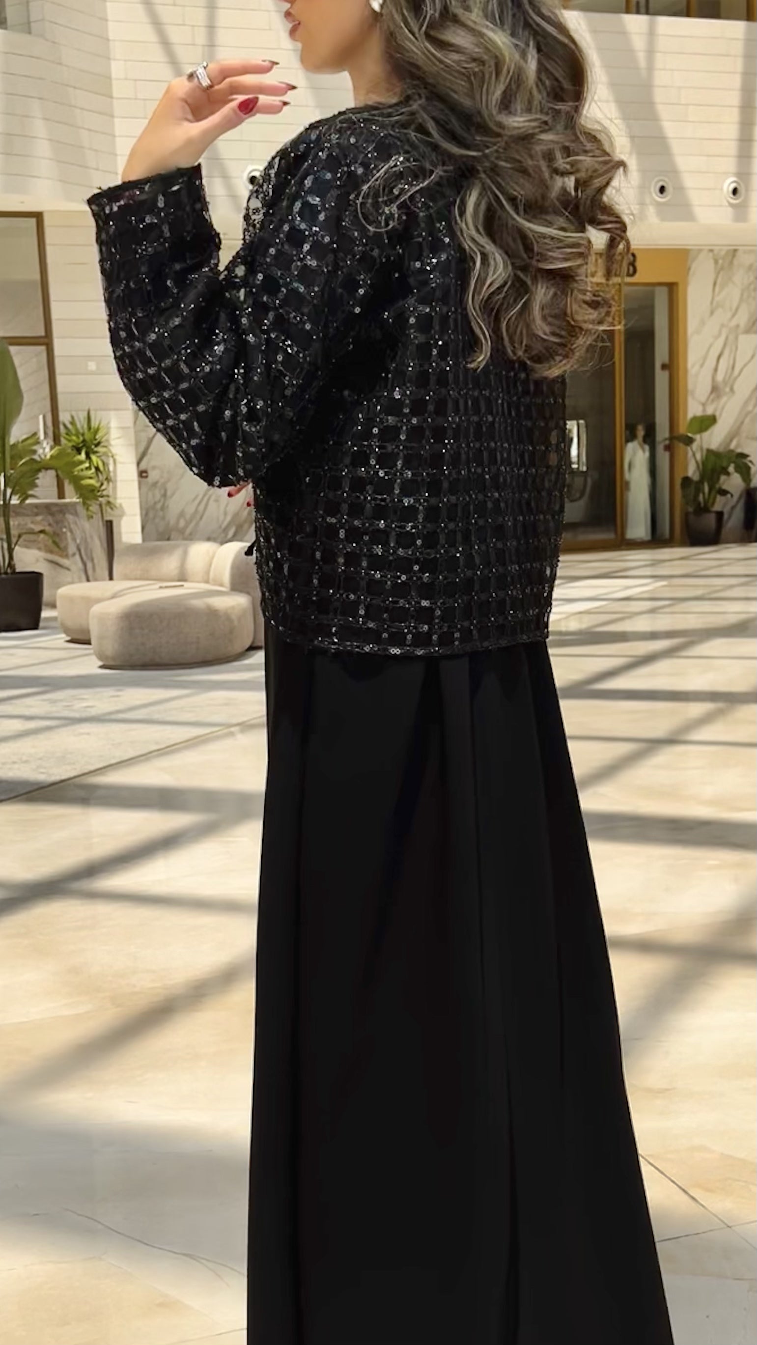 MW1564 - عباية سوداء بسديري شك قطعه منفصله | Embellished Vest Abaya - Aya