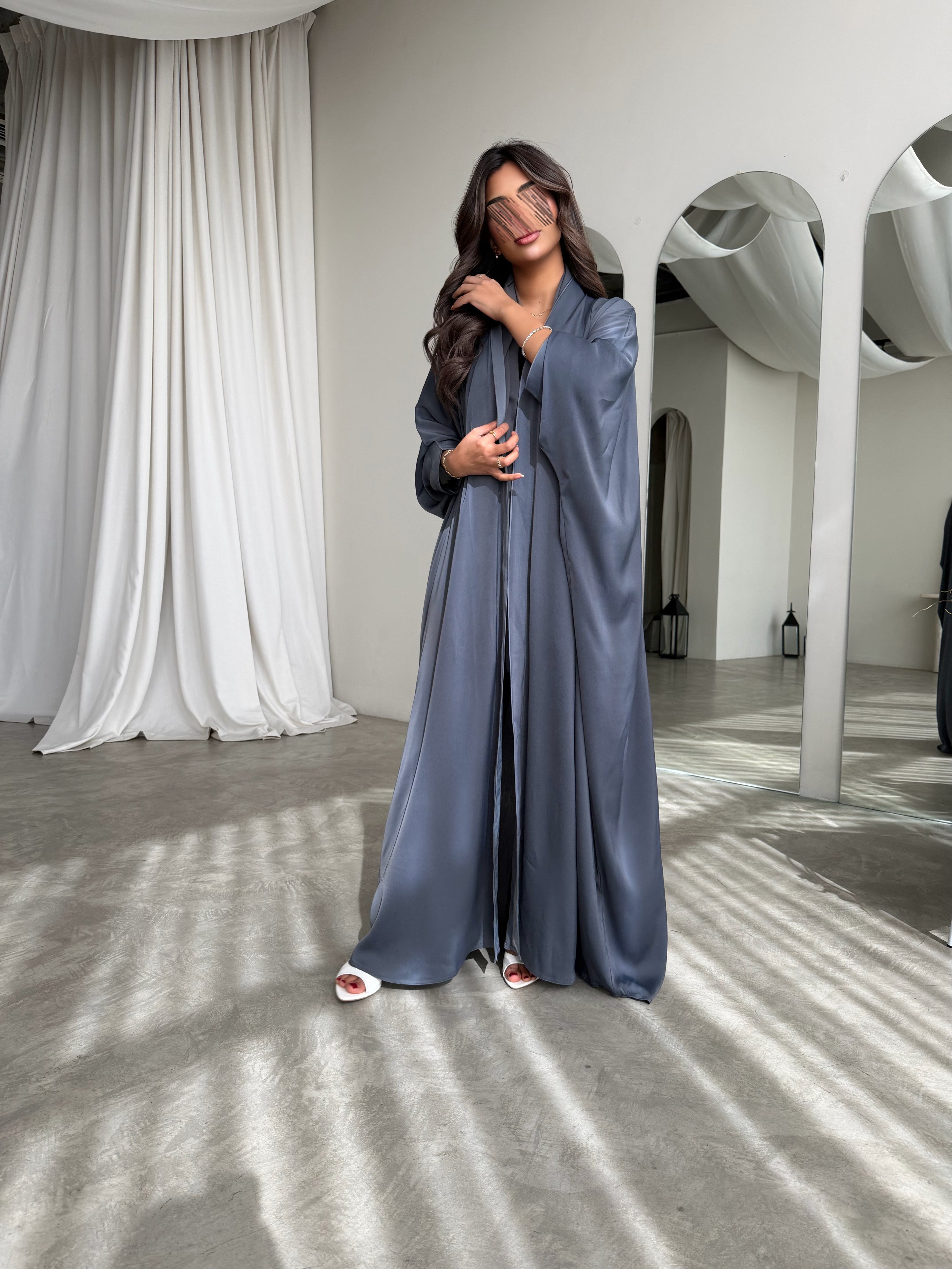 MWT776 - عباية كريب رمادي - Aya