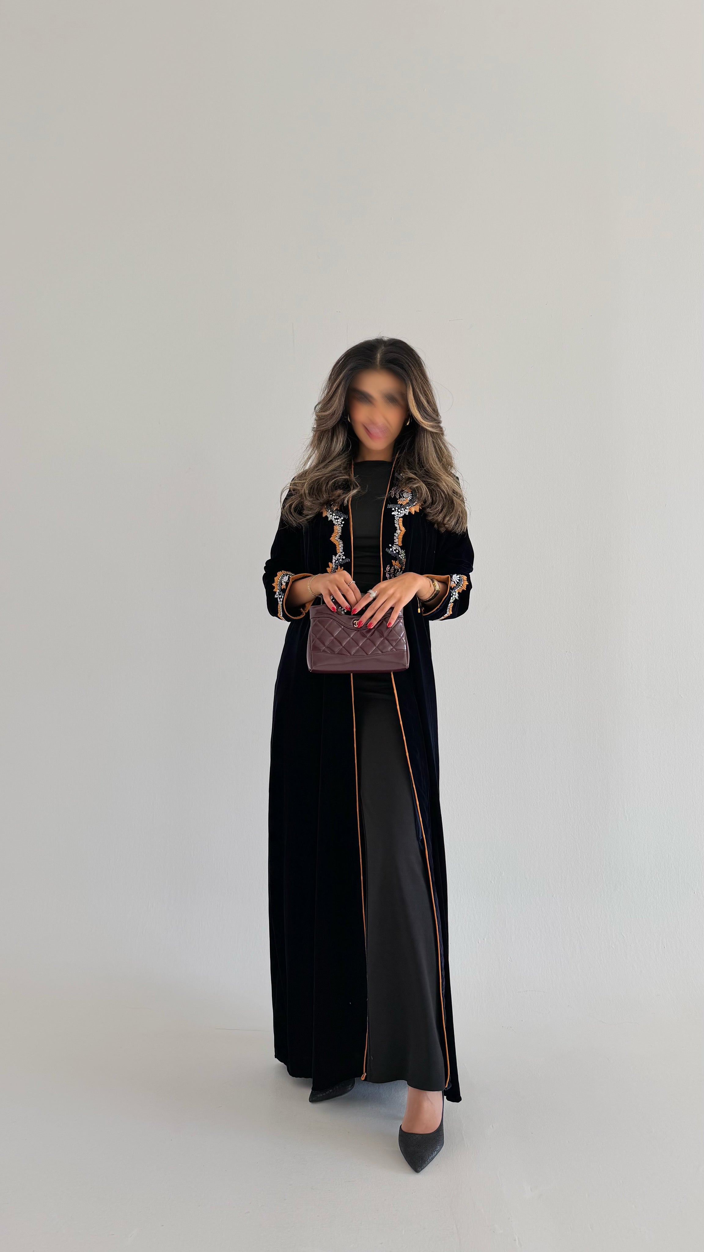 MW645 - Light Crepe Standing with Jacquard Half-Cloche