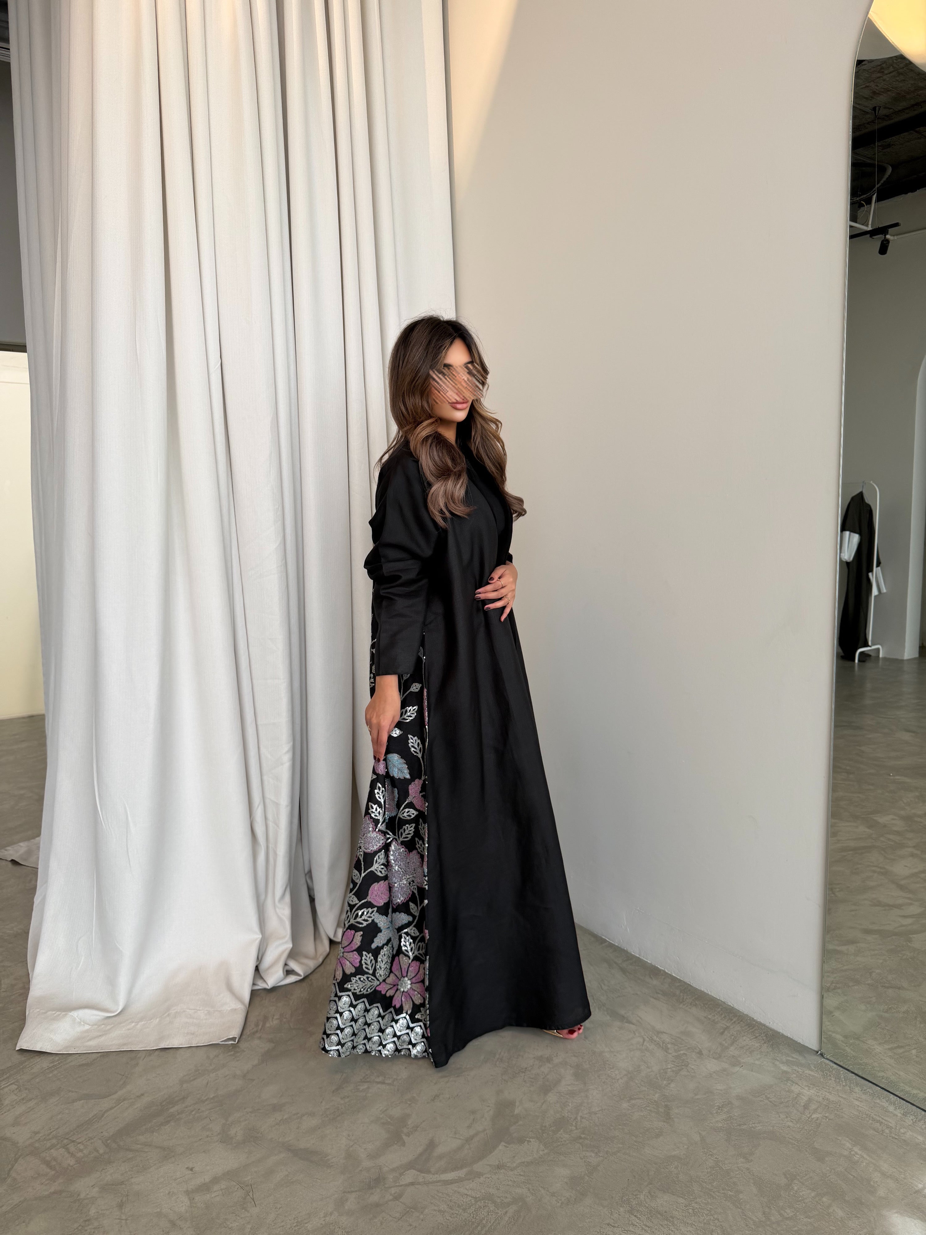 MWT1050 - عبايه بتدخيله لنن تطريز - Aya