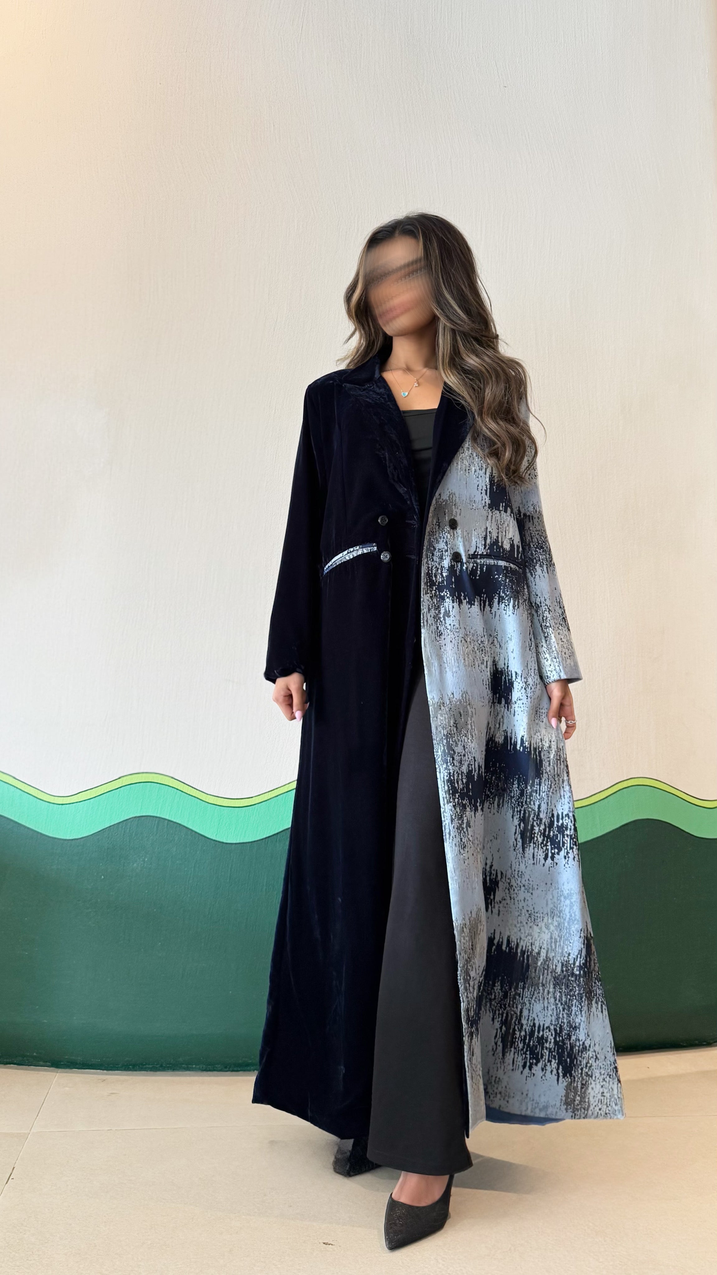 MW1760 - عباية بليزر بخامتين المخمل والجاكار - Aya