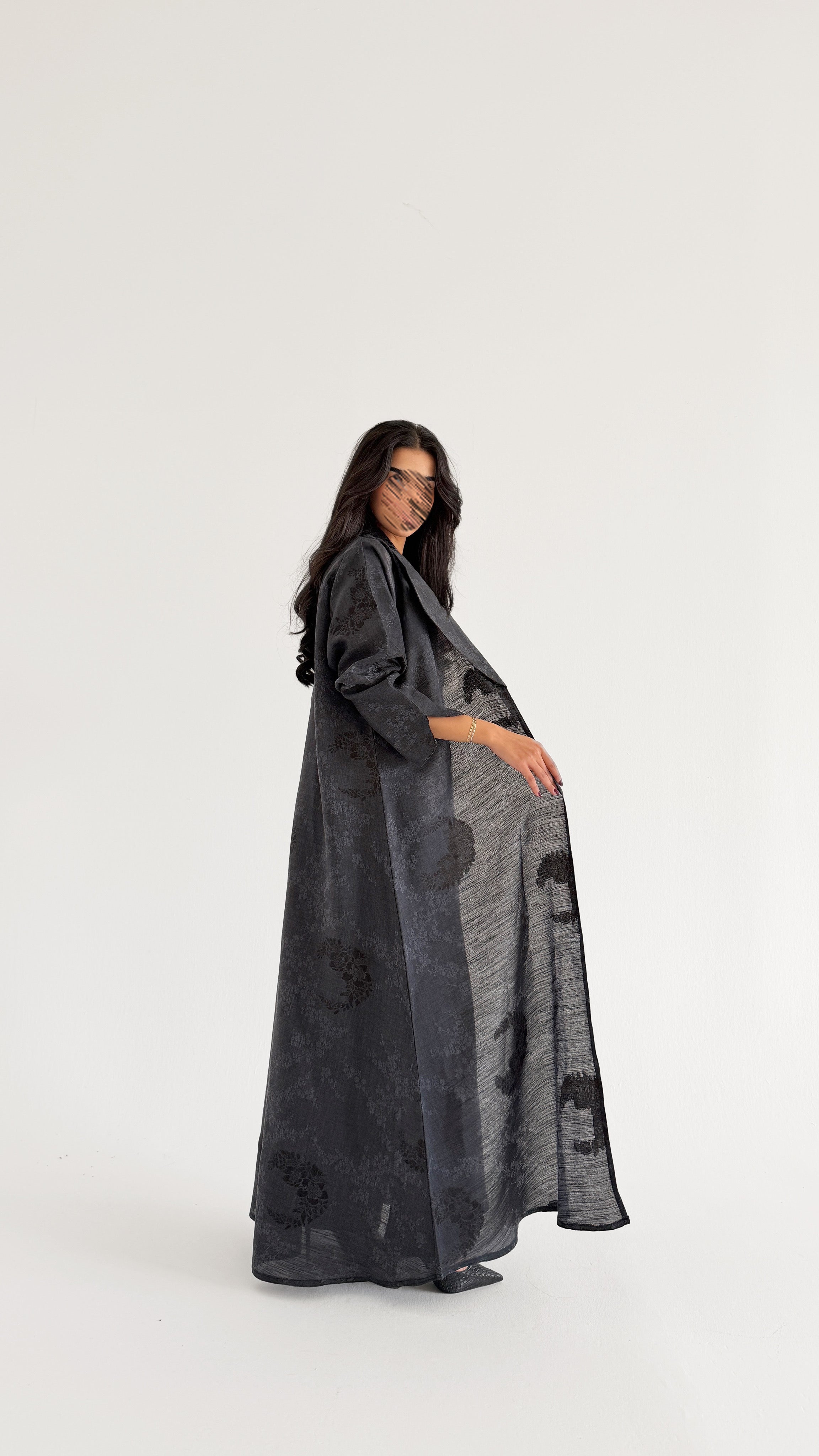 MWT1000 - عباية لنن مطرزة - Aya