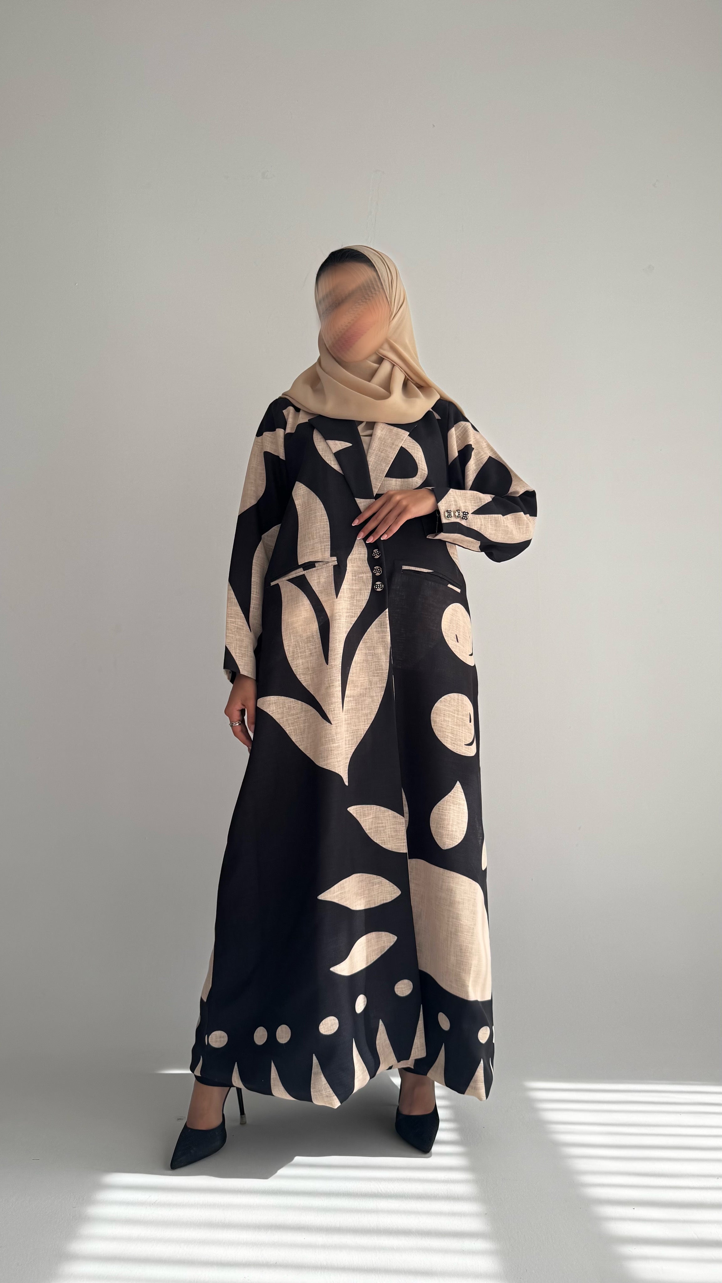 MWT837 - عباية بليزر طباعة | Printed Blazer Abaya - Aya