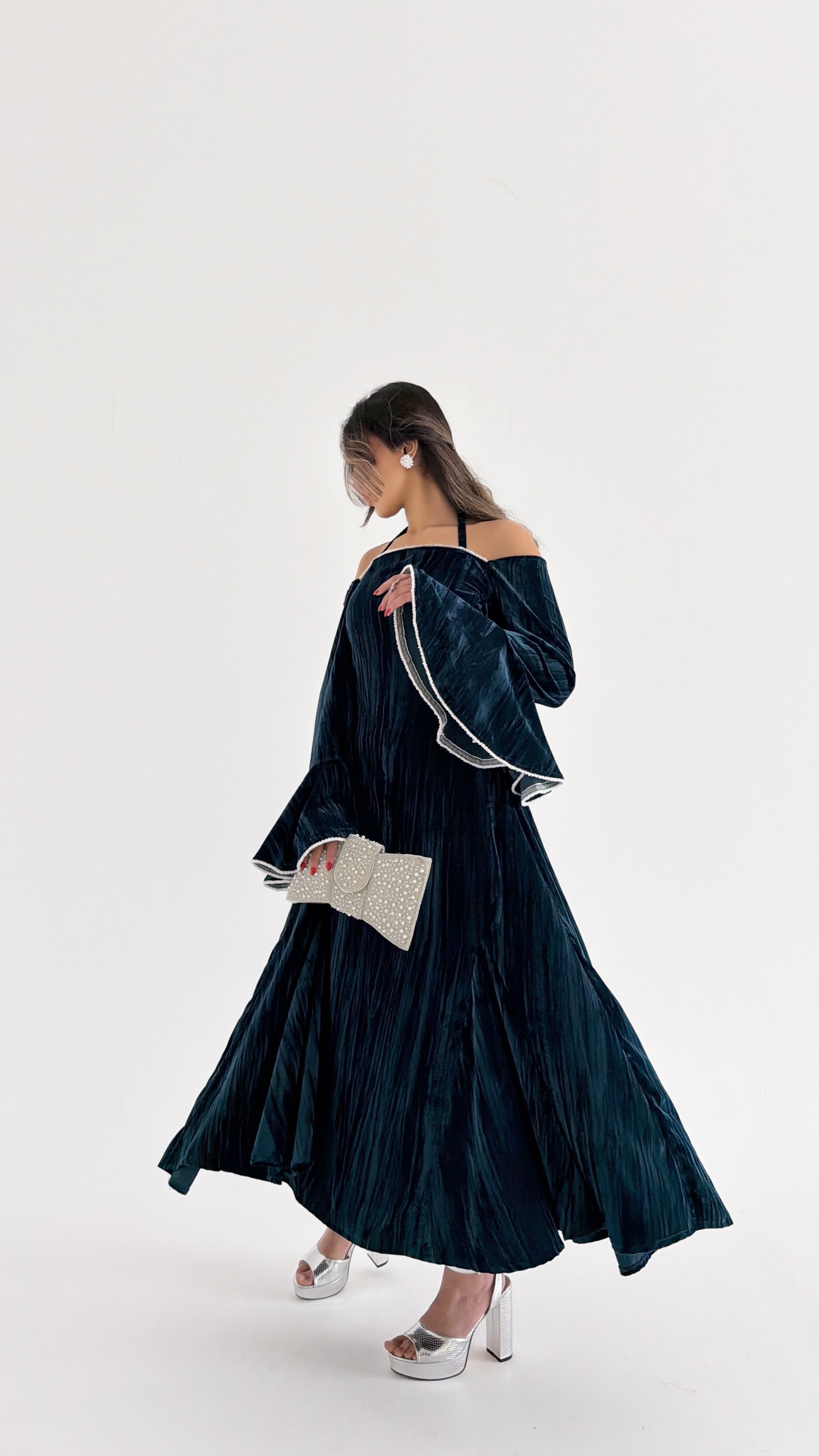 MWJ011 - جلابية مخمل مكسر بتفاصيل كلفة متقنة لإطلالة مميزة - Aya