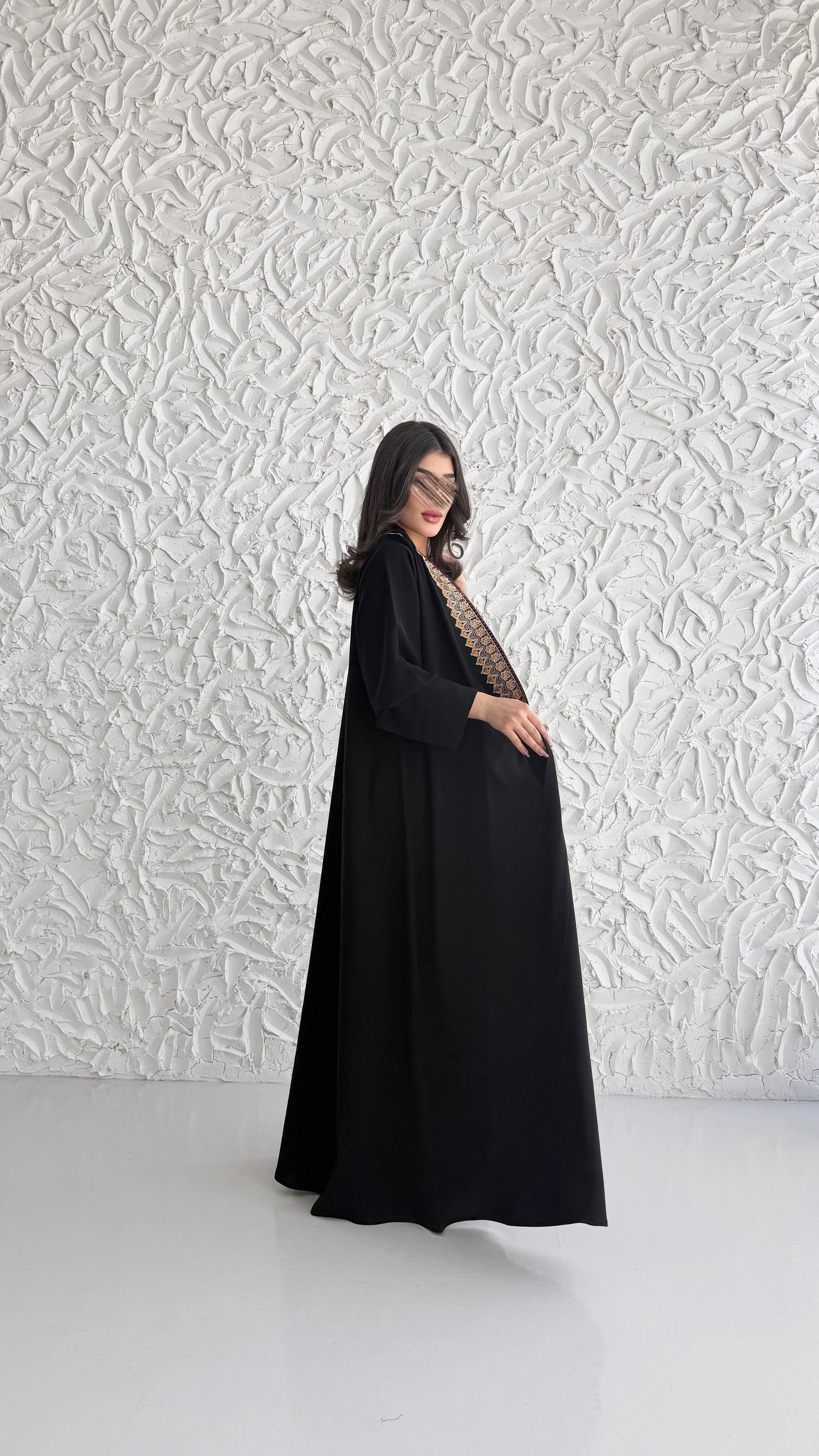 MWT5034 - قماش اسود كريب مع كلفة رمضاني قصة نص بشت - Aya