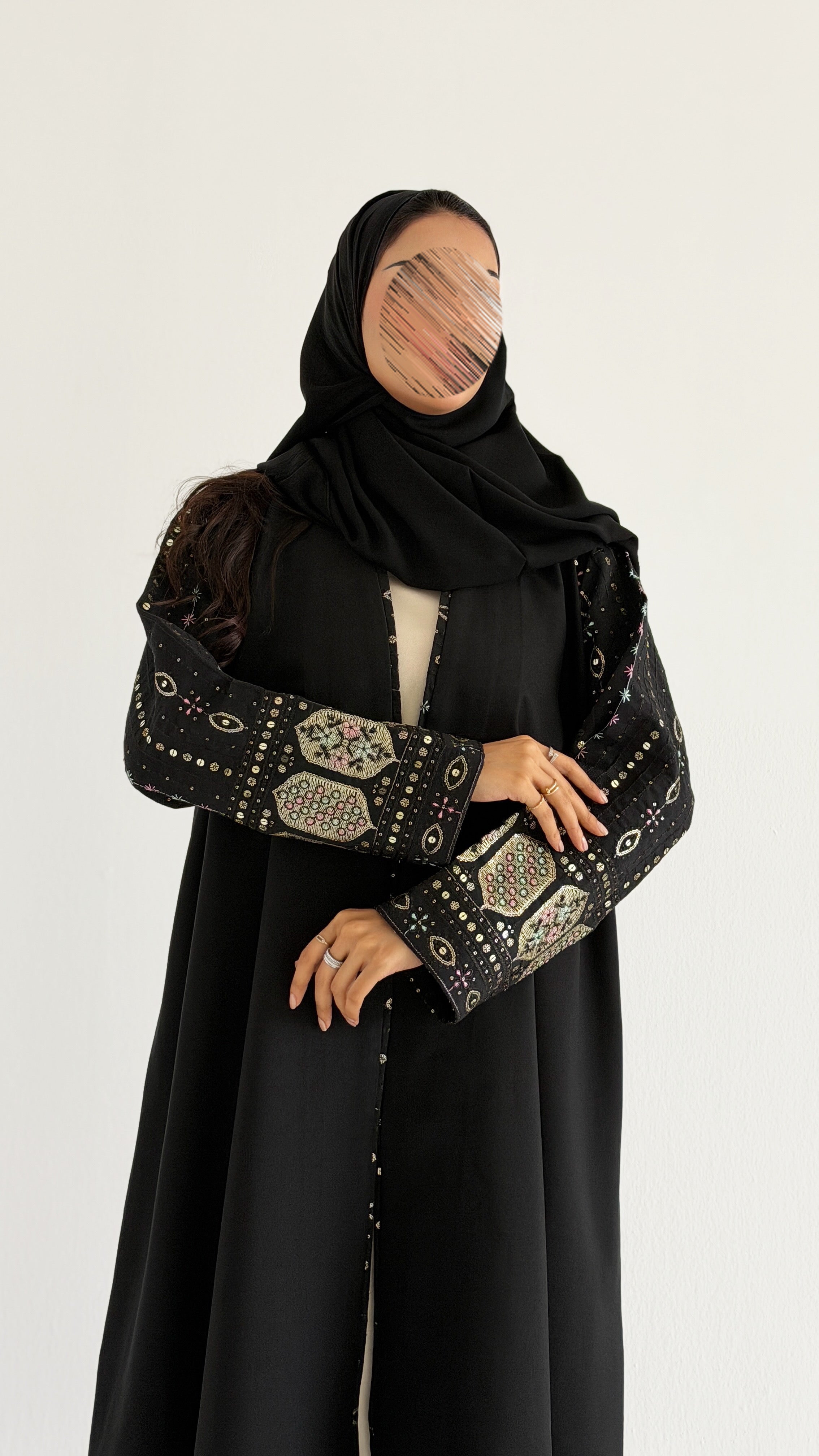 MWT1354 عباية اسود بتدخيله ركامة - Aya