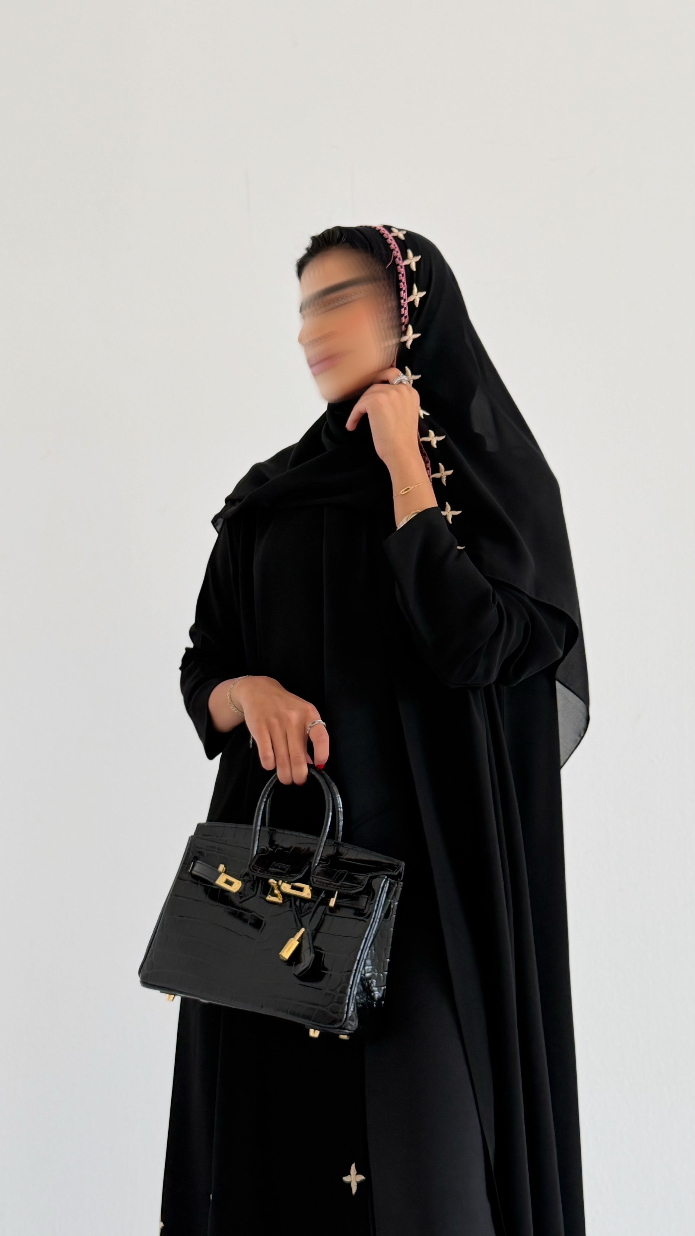 MW1575 - عباية كريب كلوش بتطريز يدوي | Hand-Embroidered Crepe Flared Abaya