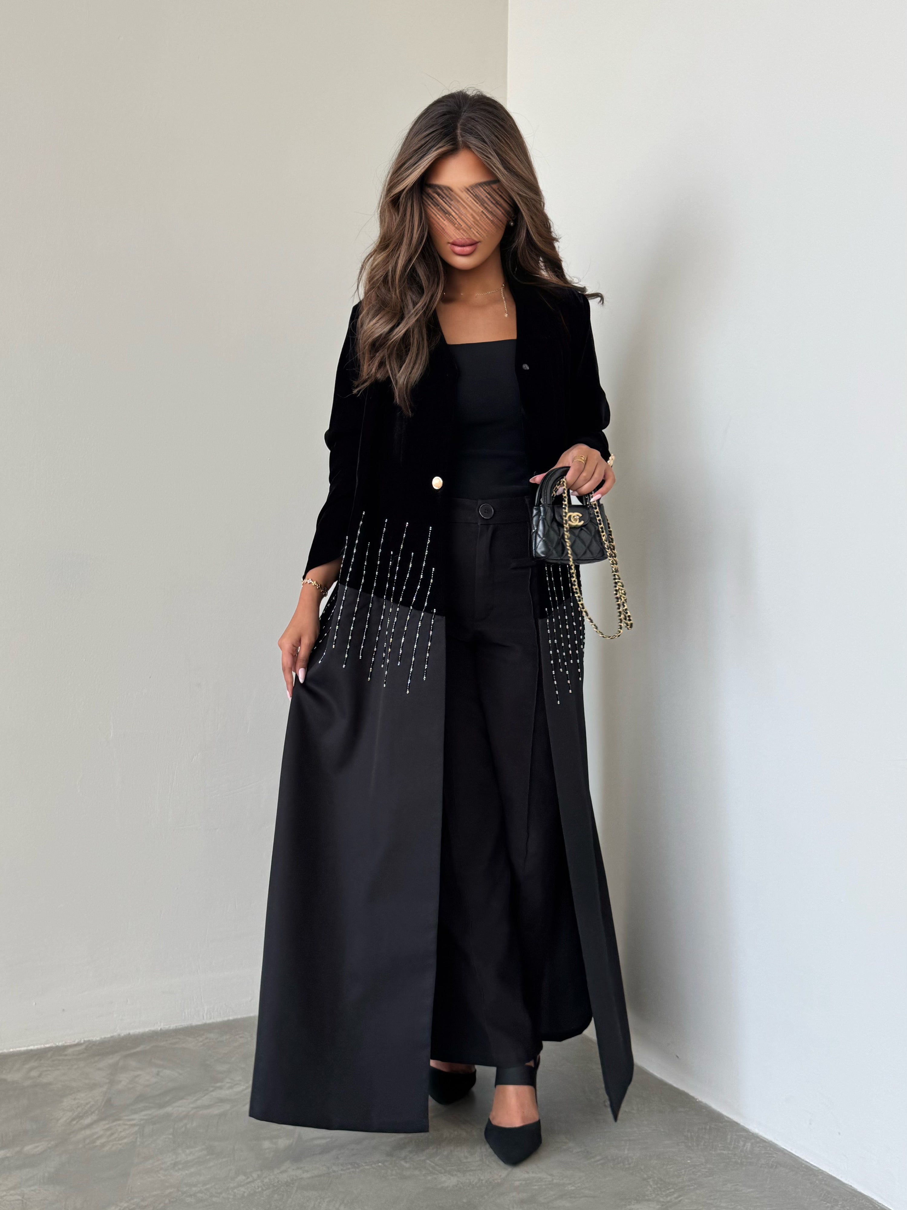 MWT558 - عباية مخمل مع تفته شك - Aya