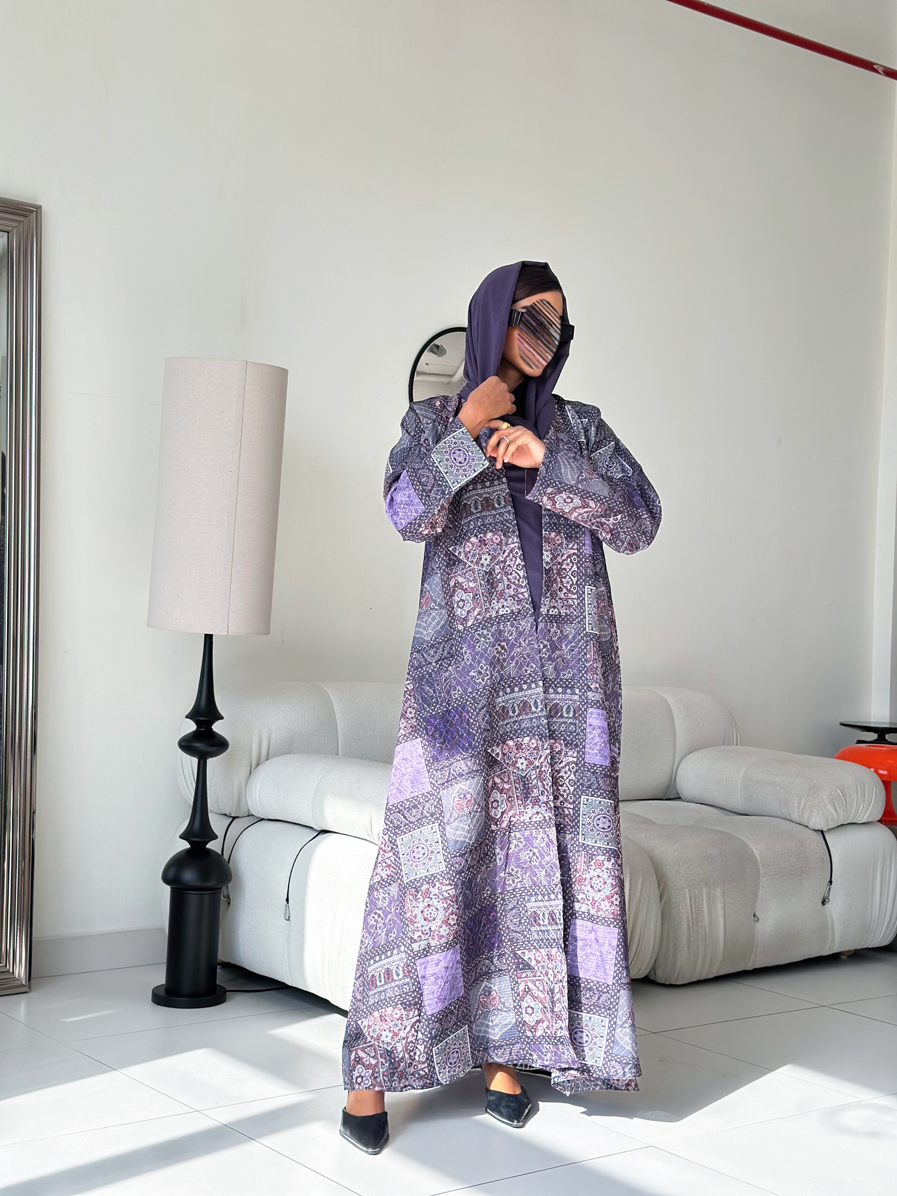 MW645 - Light Crepe Standing with Jacquard Half-Cloche