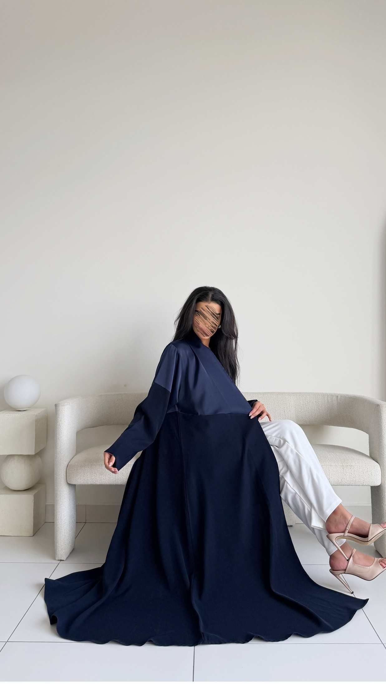 MWT1165 - عباية كريب بتدخيلة ساتان - Aya