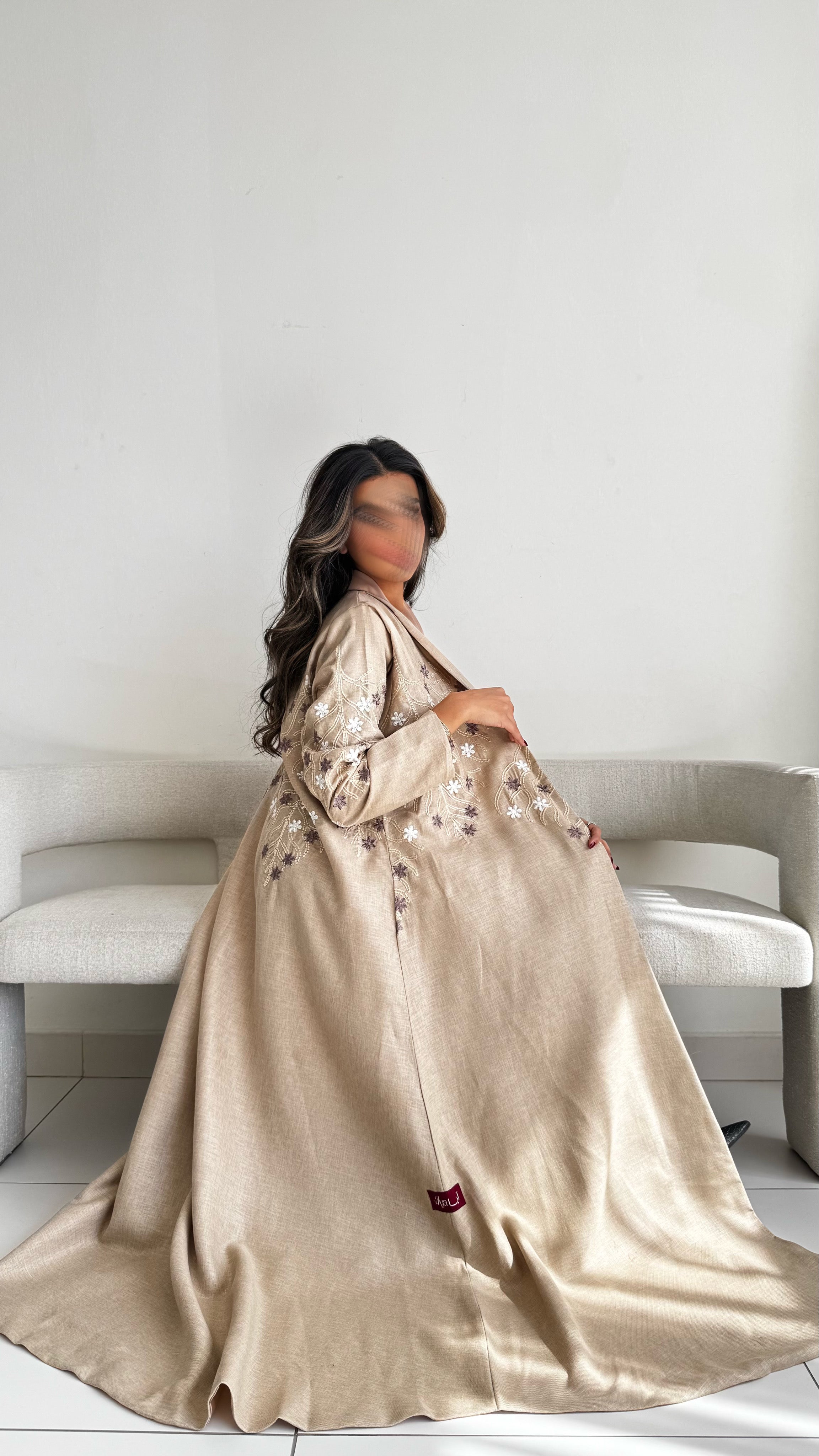 MWT393 - عباية لنن تطريز بيج - Aya