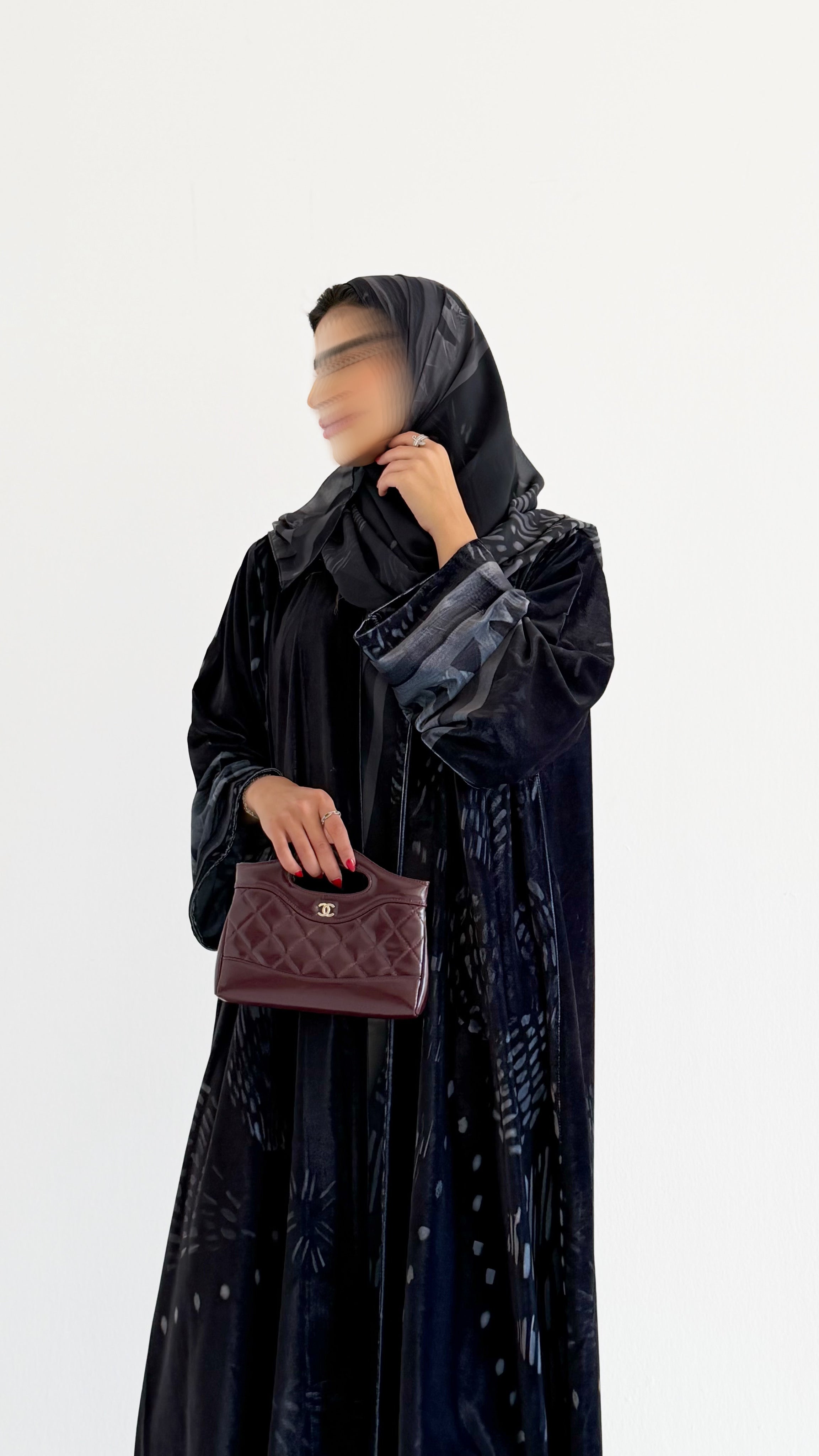 MWT615 - عباية مخمل طباعة