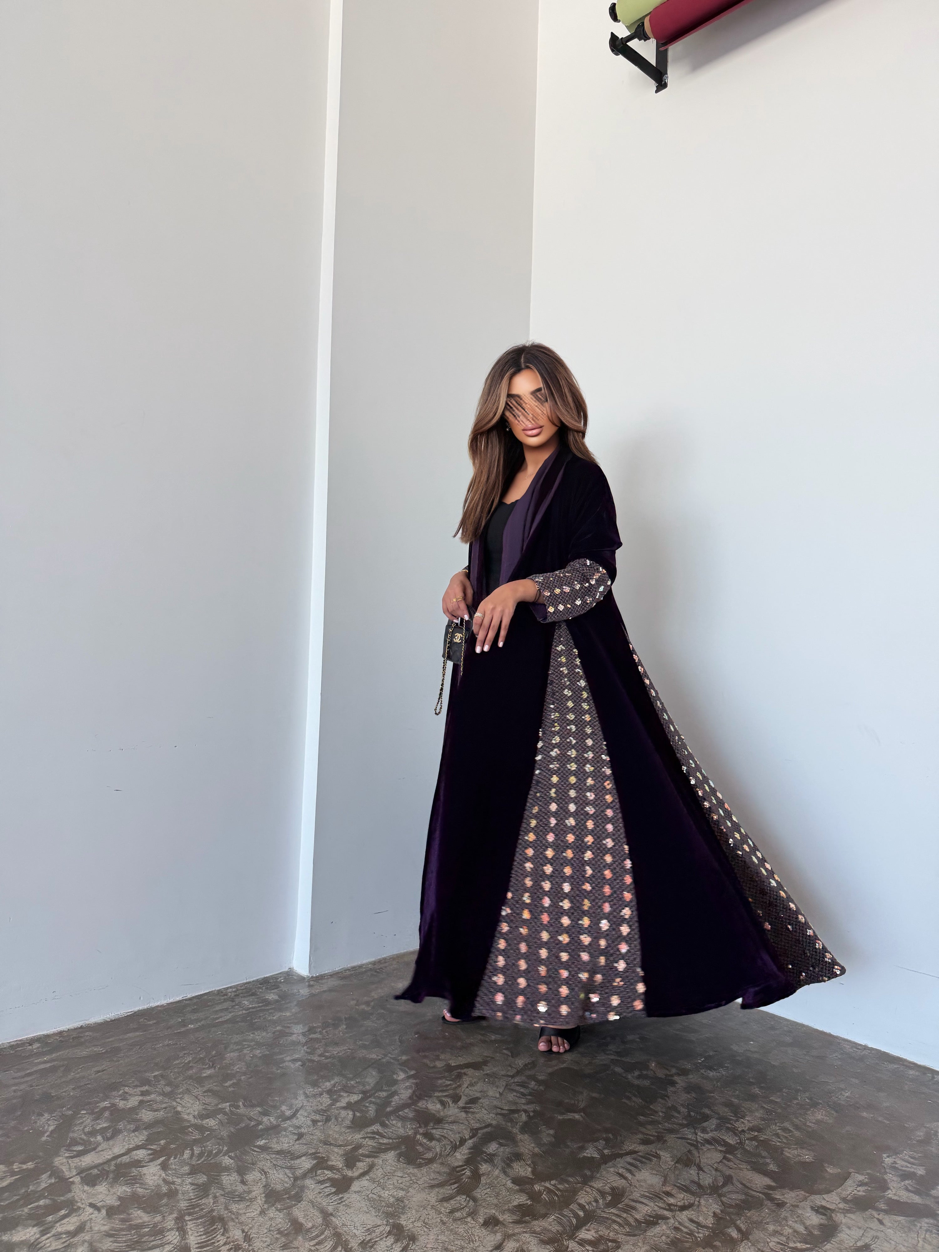 MW645 - Light Crepe Standing with Jacquard Half-Cloche