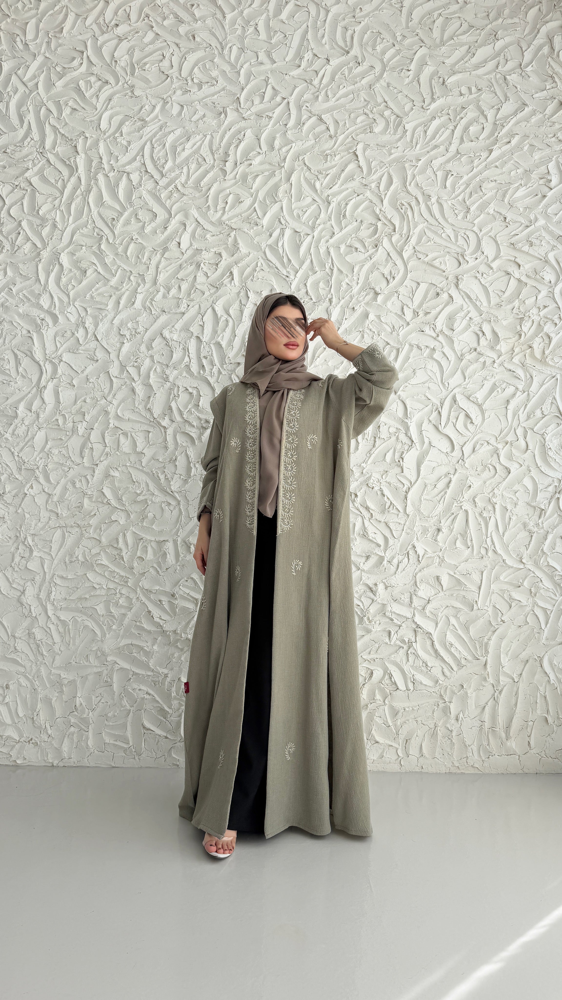 MW2058 - عباية لنن هندي قصه هينك تطريز يدوي - Aya