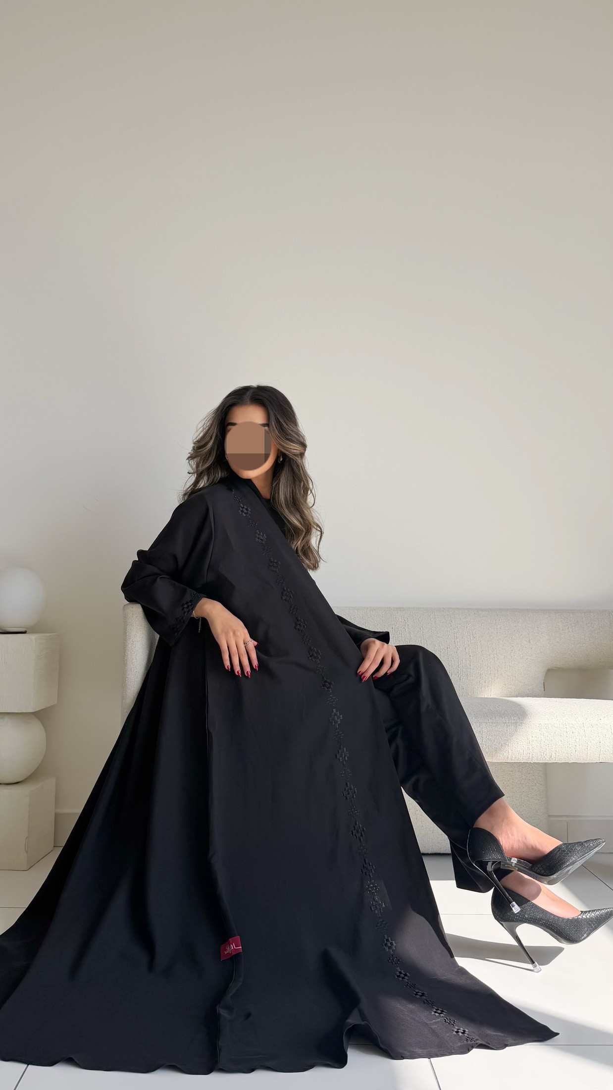 MWT656 - عباية تطريز كريب رصاصي - Aya