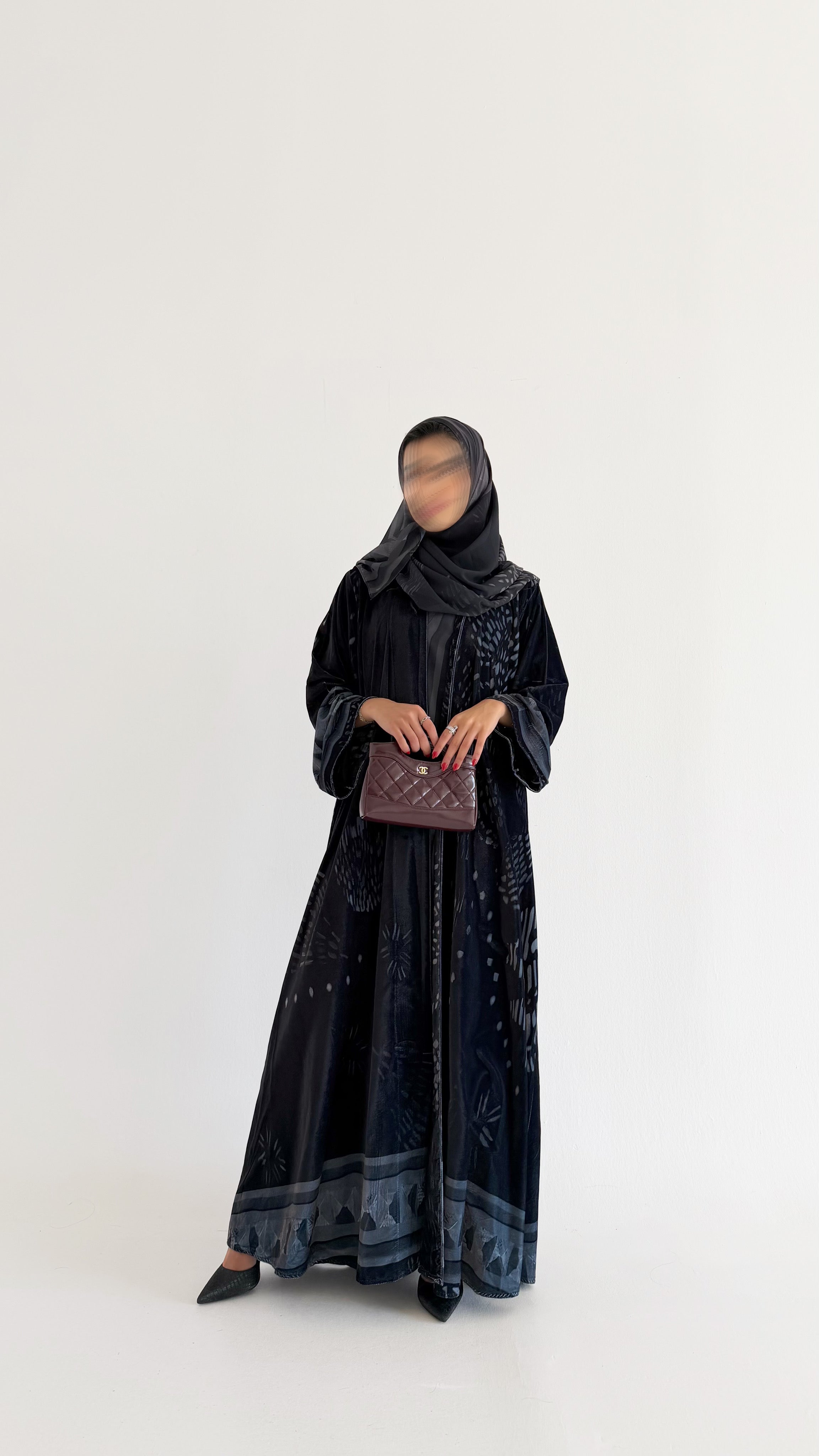 MWT615 - عباية مخمل طباعة