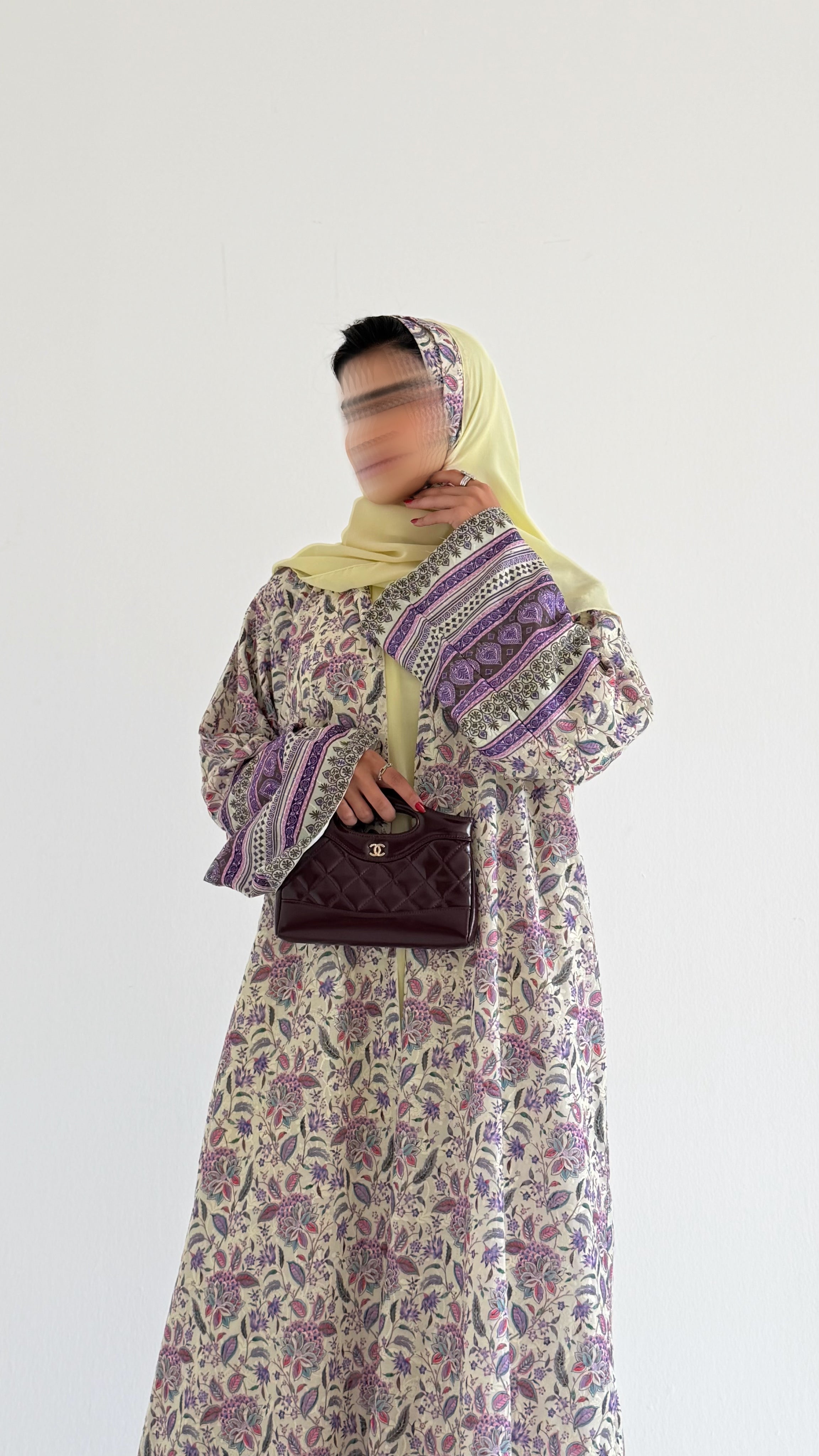 MW645 - Light Crepe Standing with Jacquard Half-Cloche