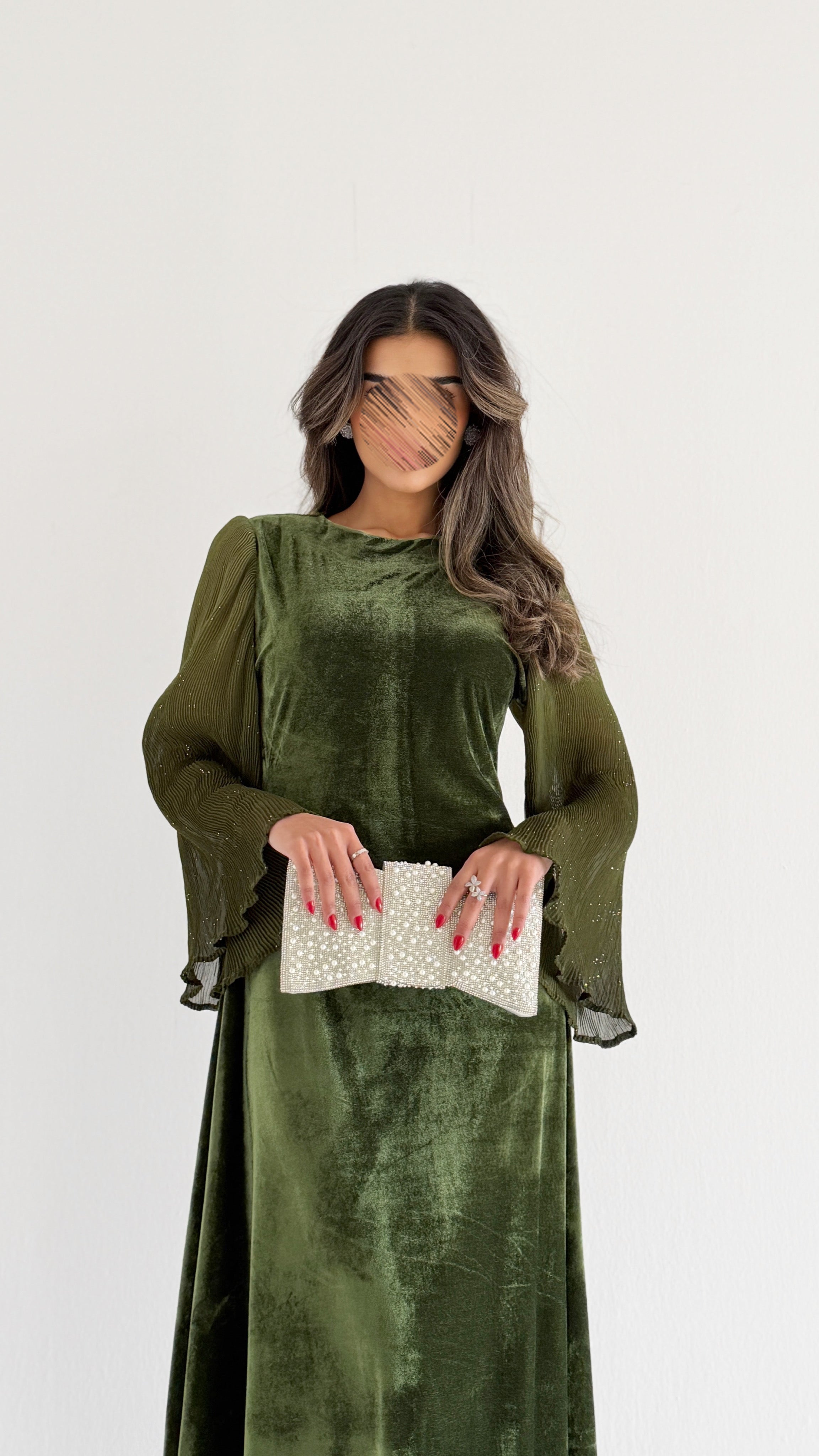 MWJ009 - جلابية مخمل راقية بتفاصيل شيفون أومبري فاخرة على الأكمام - Aya