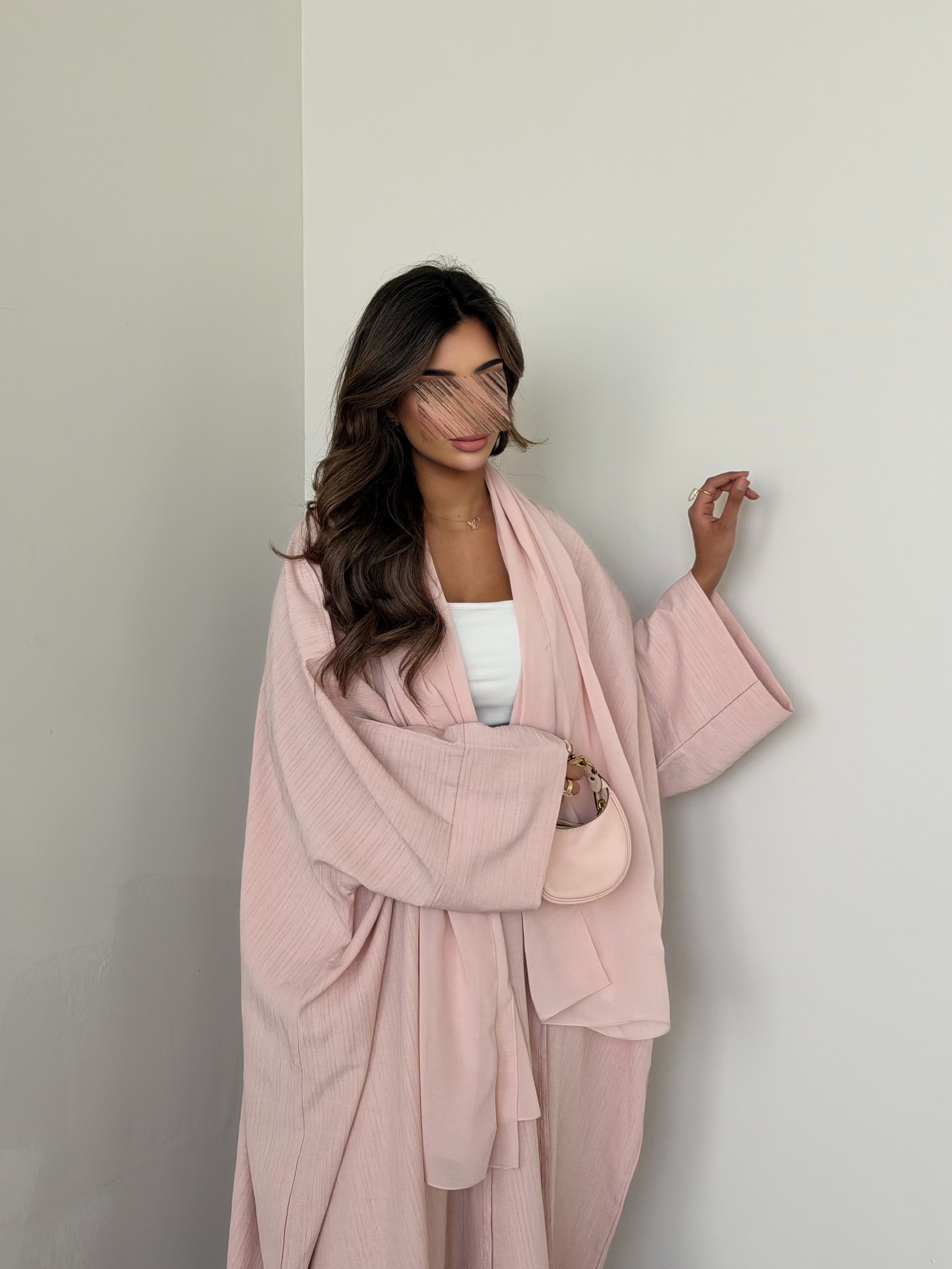 MWT5040 - قماش كريب وردي قصة نص بشت - Aya