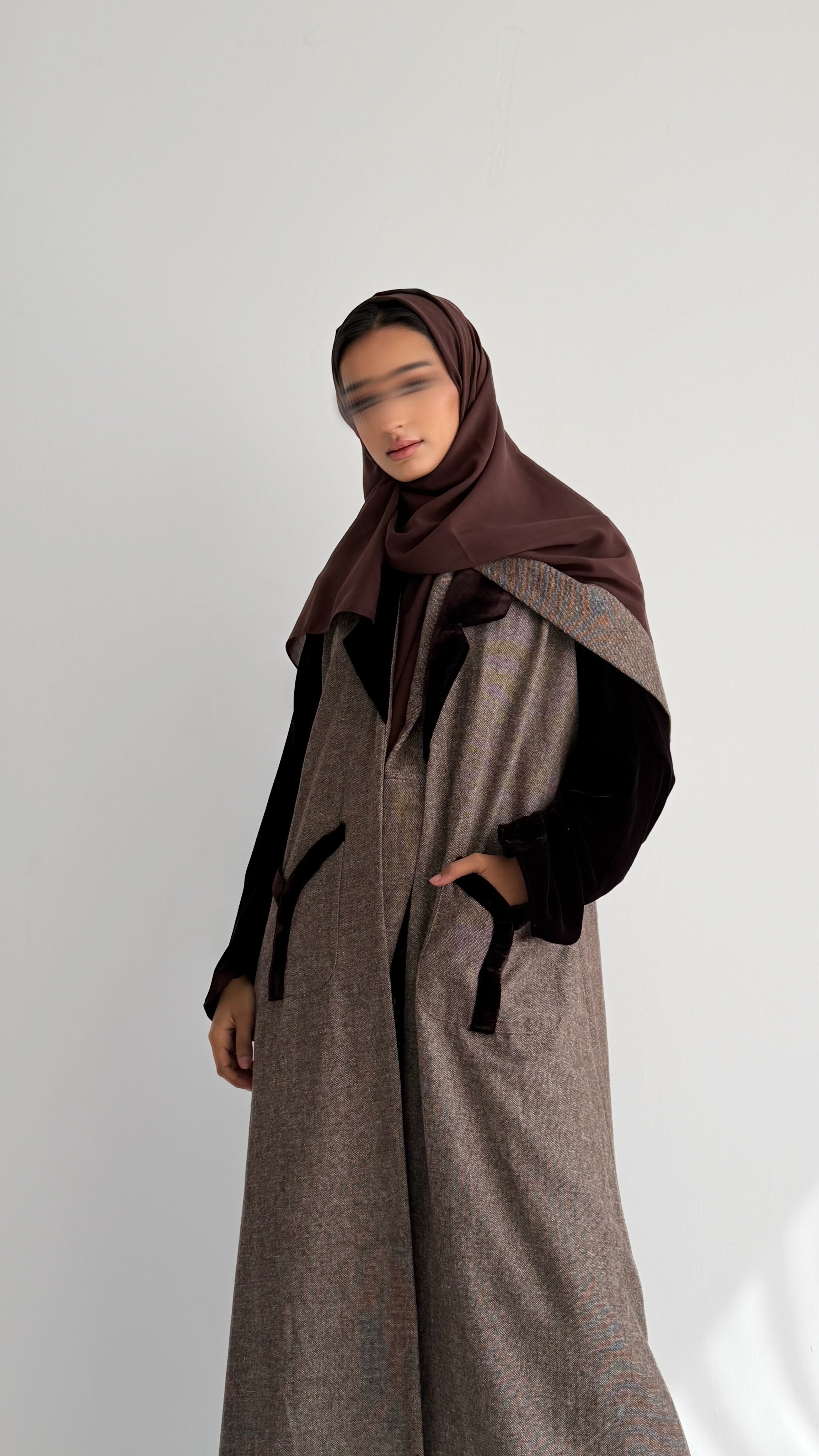 MWT818 - عباية مخمل بتدخيلة لنن|Velvet Linen Blazer Abaya - Aya