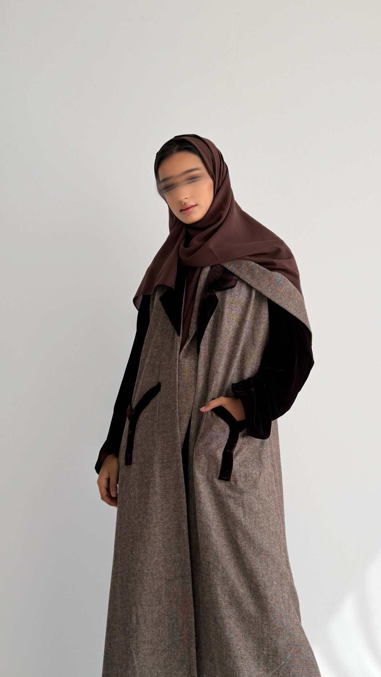 MWT818 - عباية مخمل بتدخيلة لنن|Velvet Linen Blazer Abaya - Aya