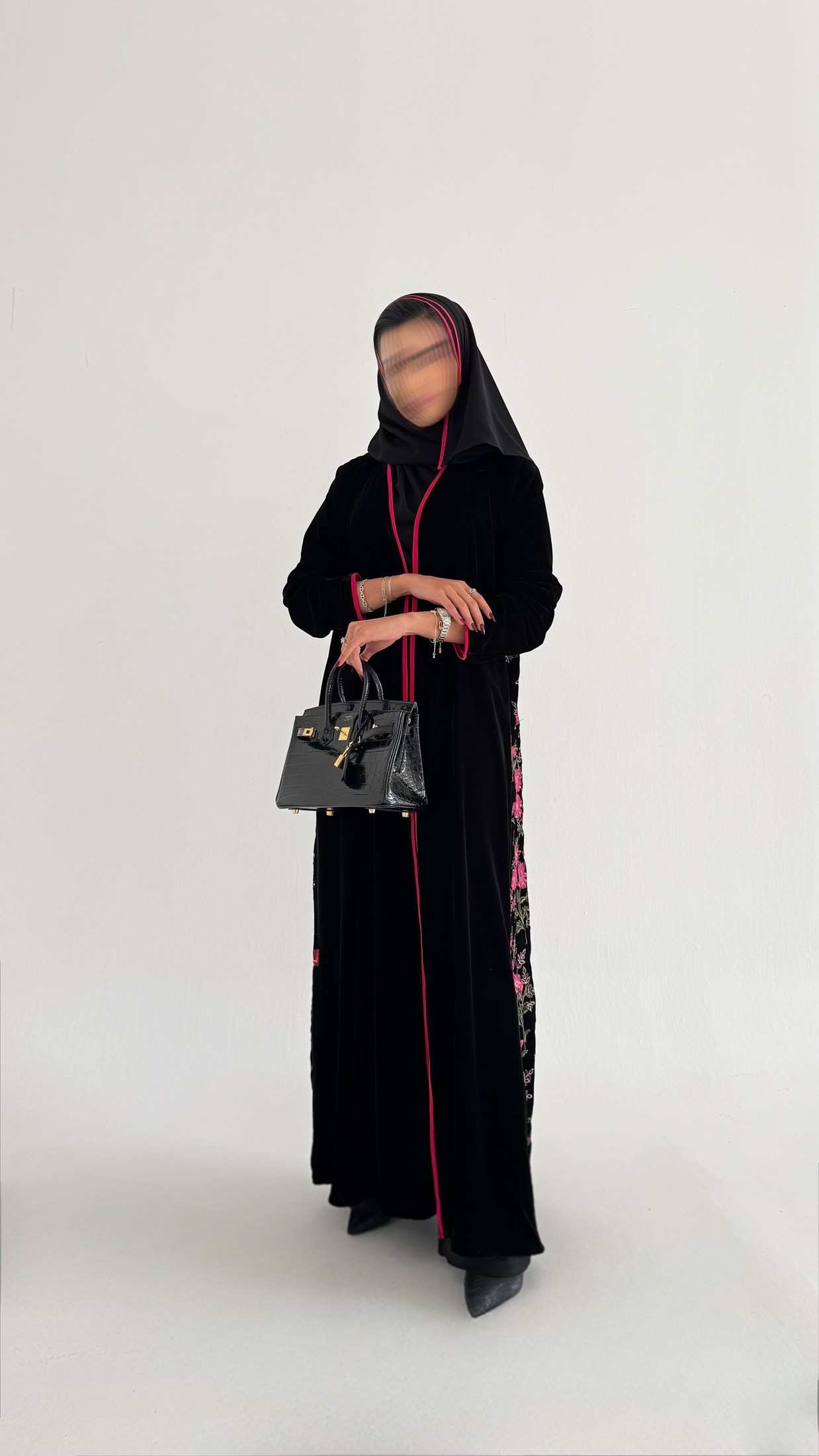 MWT732 - Black velvet abaya with pink rose embroidery | عباية مخمل اسود مع تطريز زهري - Aya