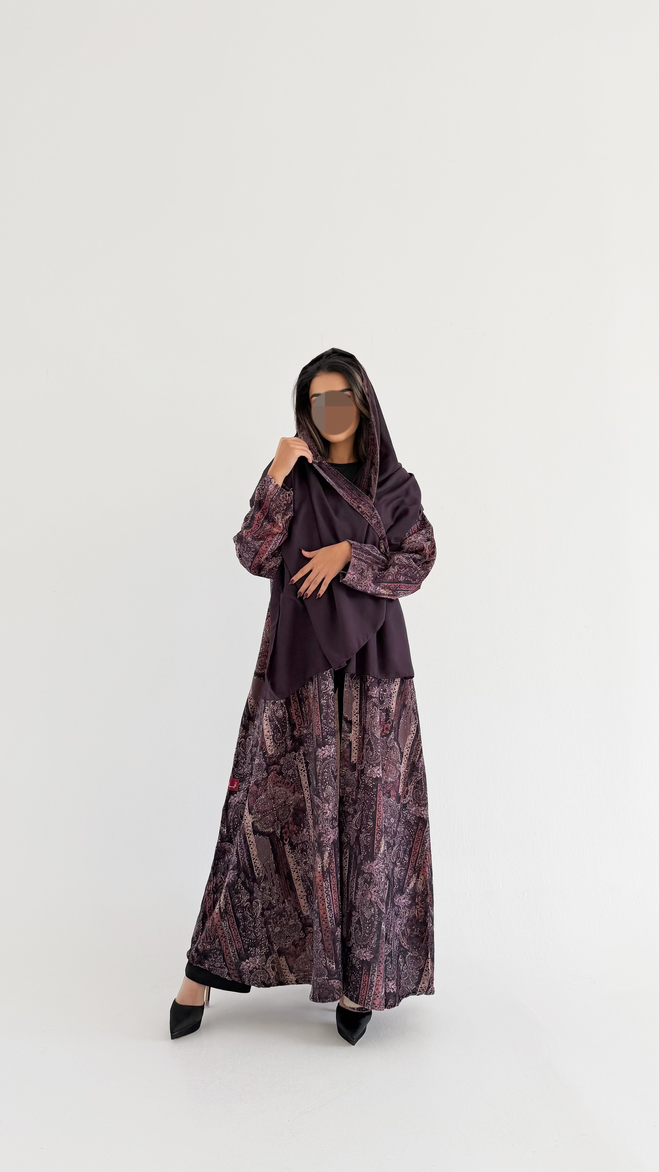 MW645 - Light Crepe Standing with Jacquard Half-Cloche