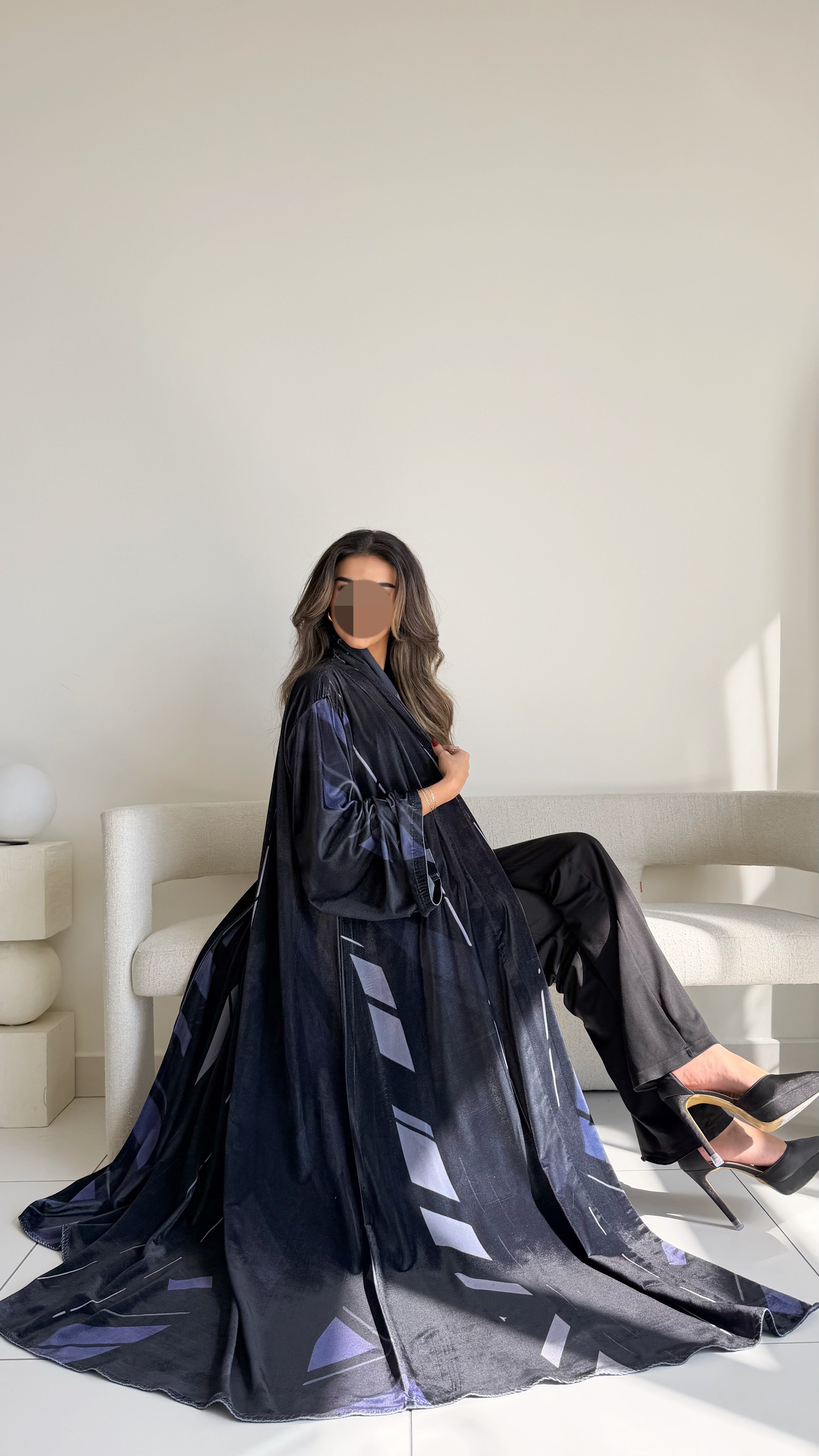 MWT885 - عباية مخمل طباعة - Aya