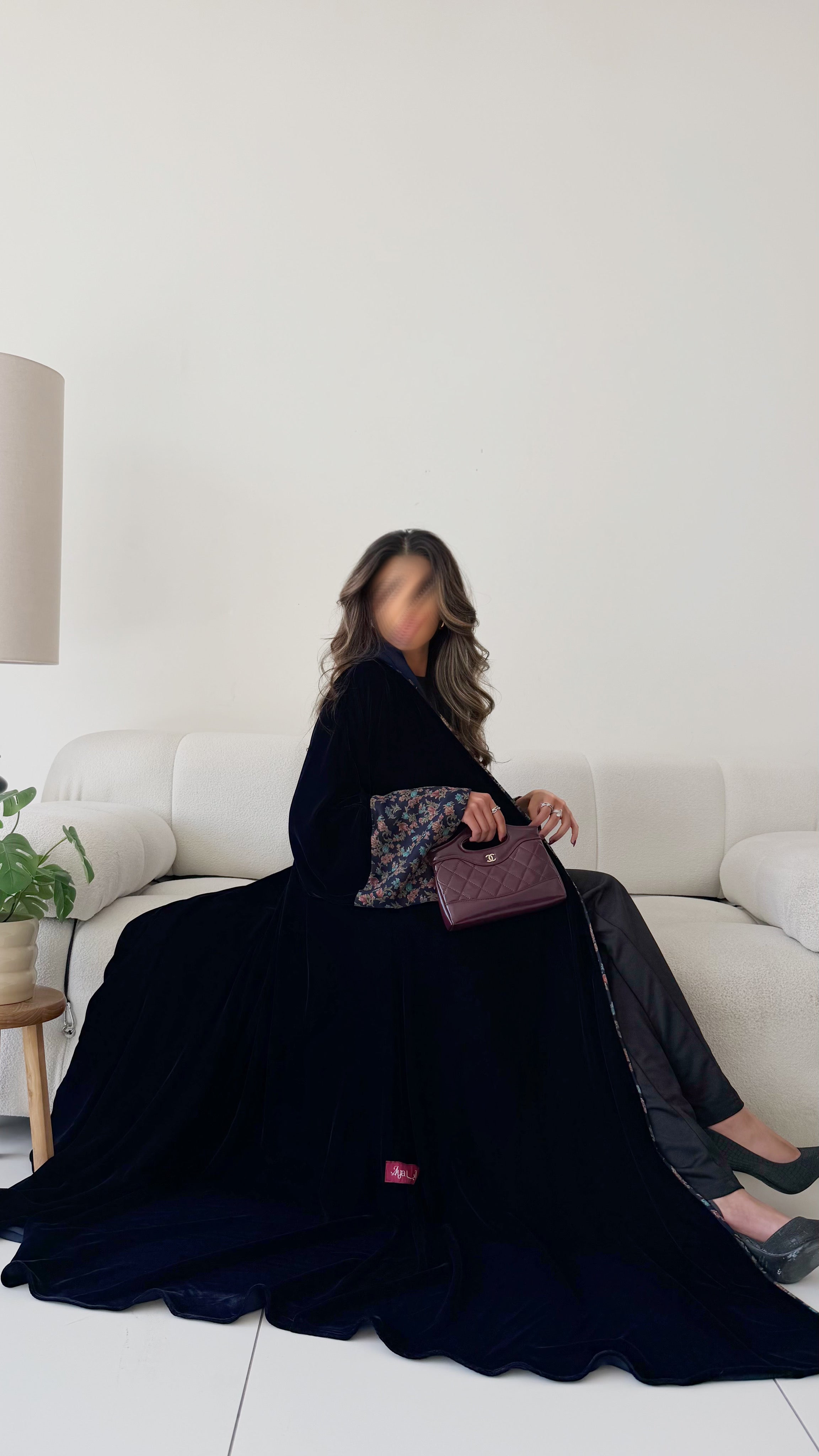 MWT708 - عباية مخمل مع تدخيلة كشميري كحلي | Velvet abaya with Navy Kashmiri - Aya