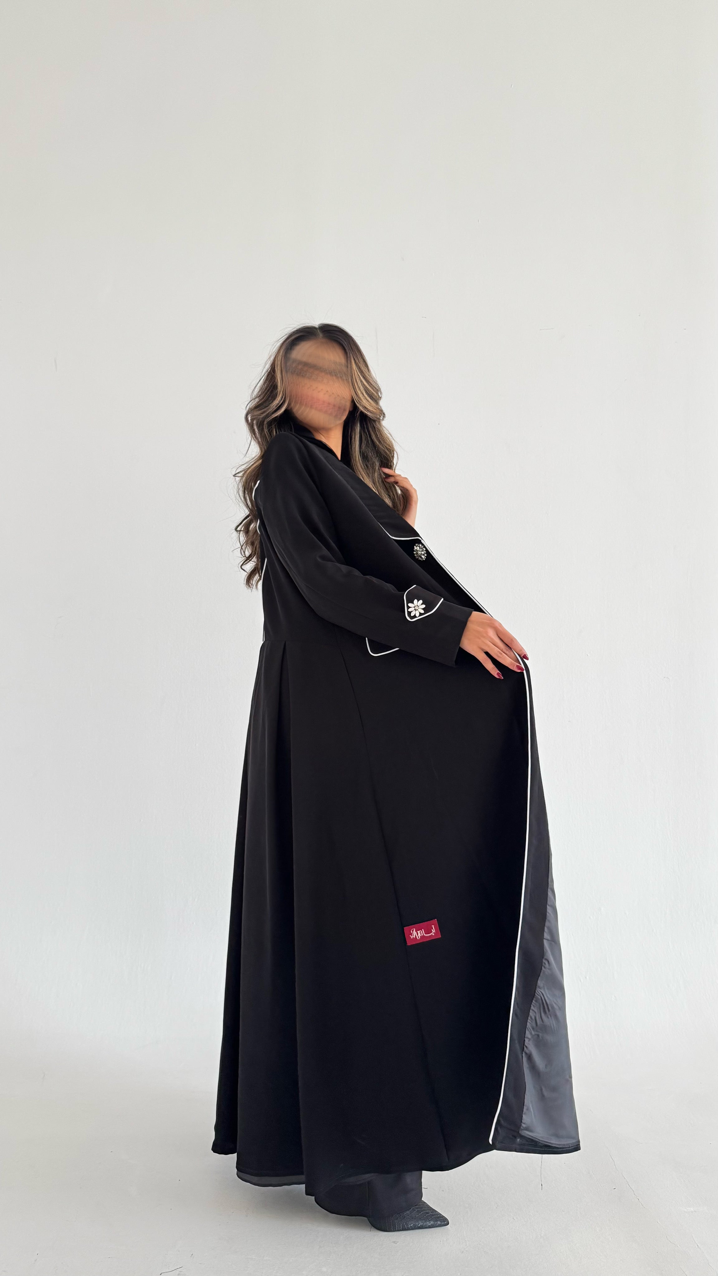 MW1722 - عباية بليزر بقصة نص كلوش - Aya