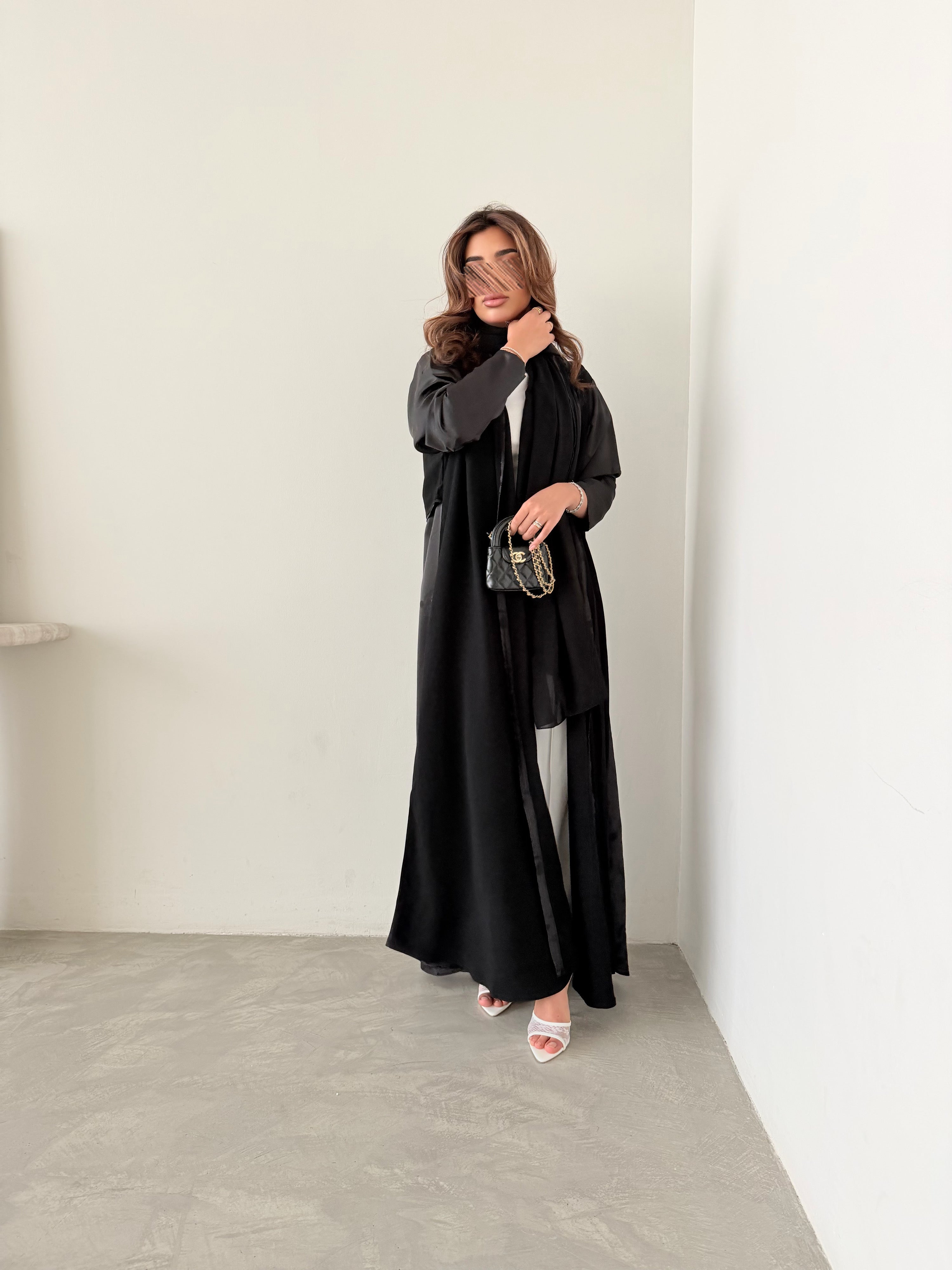 MW2111 - عباية كريب بقصة نص كلوش عصرية - Aya