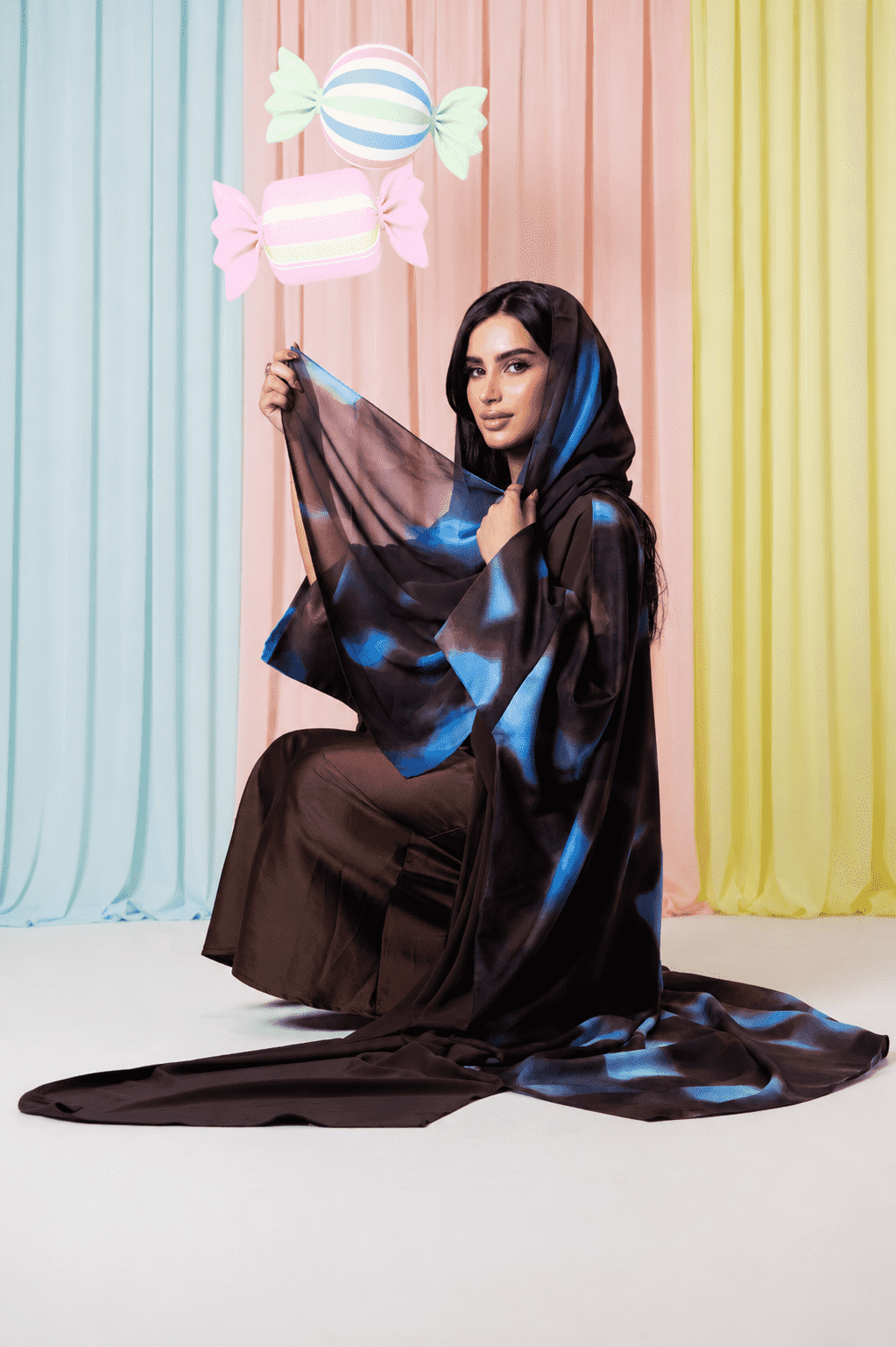 MWT1204 - عباية بتدخيلة مطبوعة من الخلف | Abaya with Printed Back