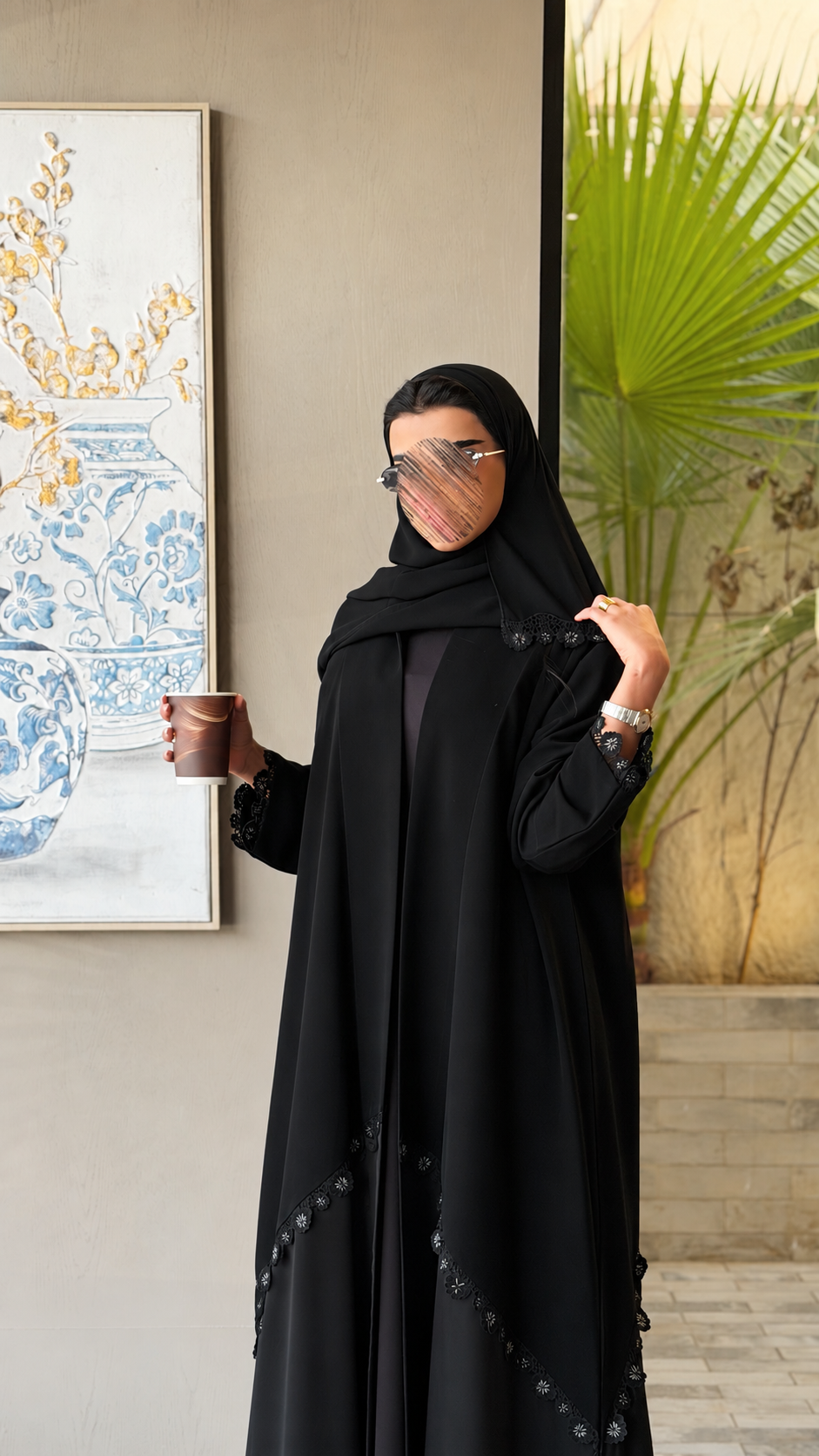 MW454 - عباية سوداء بتدخيله قماش حرير وكلفة - Aya