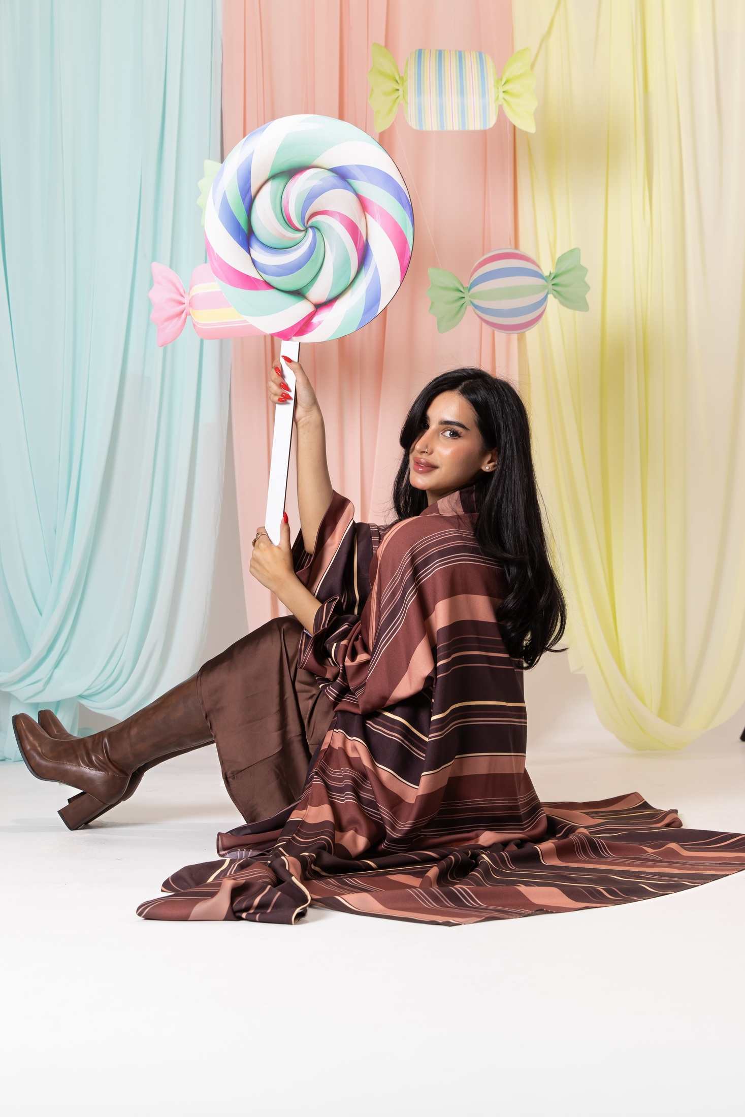 MWT1198 - عباية مخطط |striped abaya