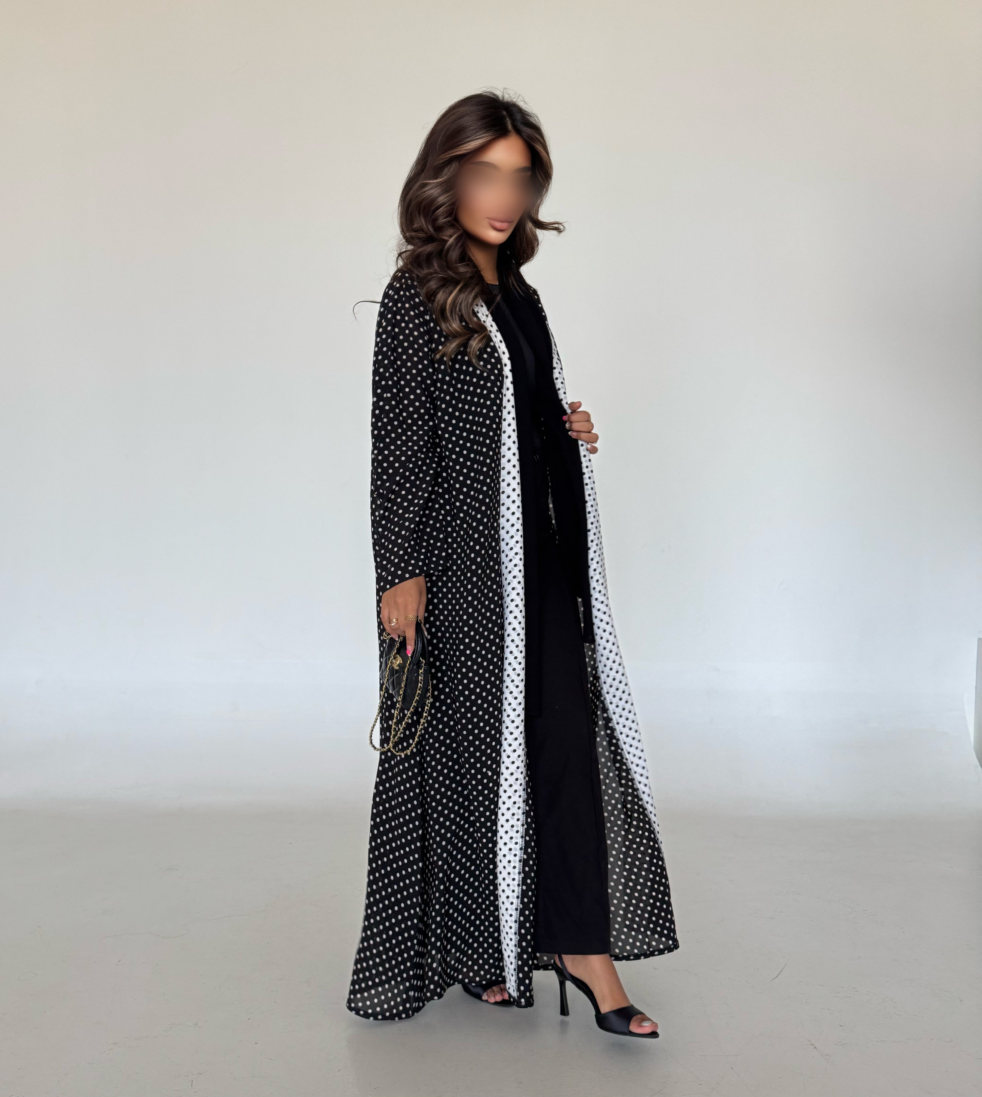 MW645 - Light Crepe Standing with Jacquard Half-Cloche