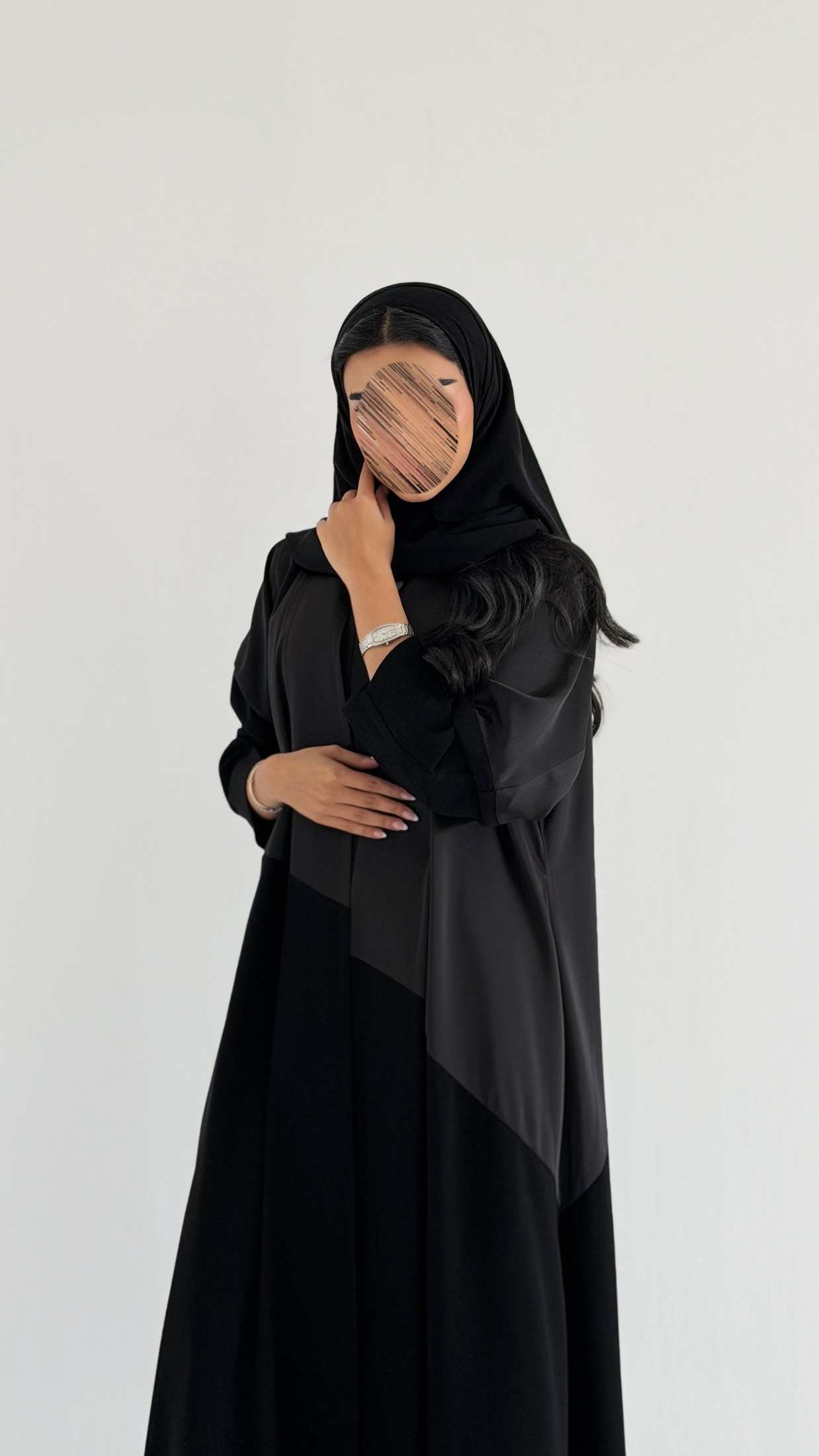 MWT1183 - عباية بتدخيله ساتان اسود - Aya